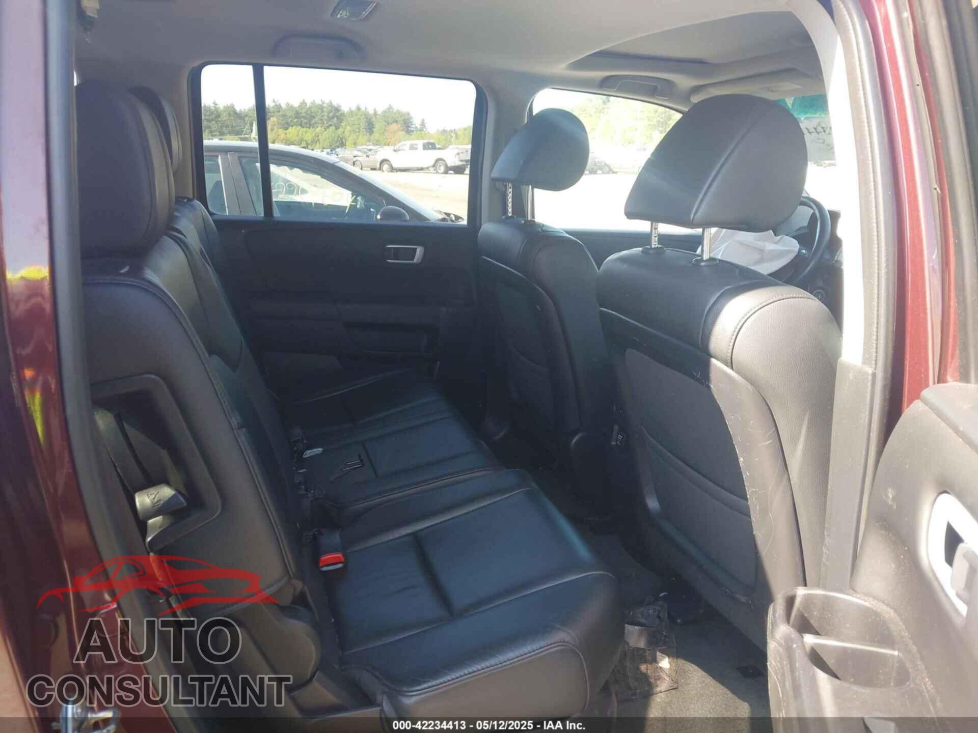 HONDA PILOT 2015 - 5FNYF4H53FB044691
