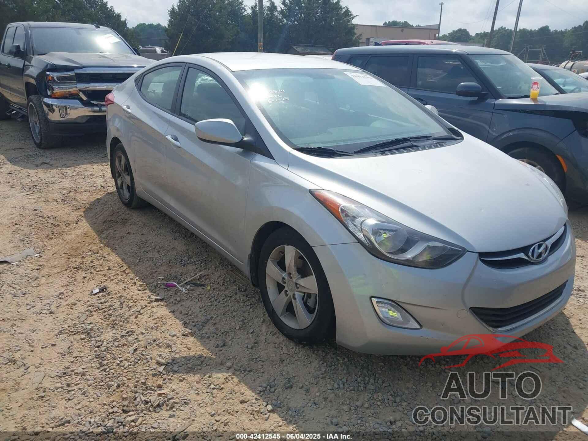 HYUNDAI ELANTRA 2013 - 5NPDH4AE1DH368529