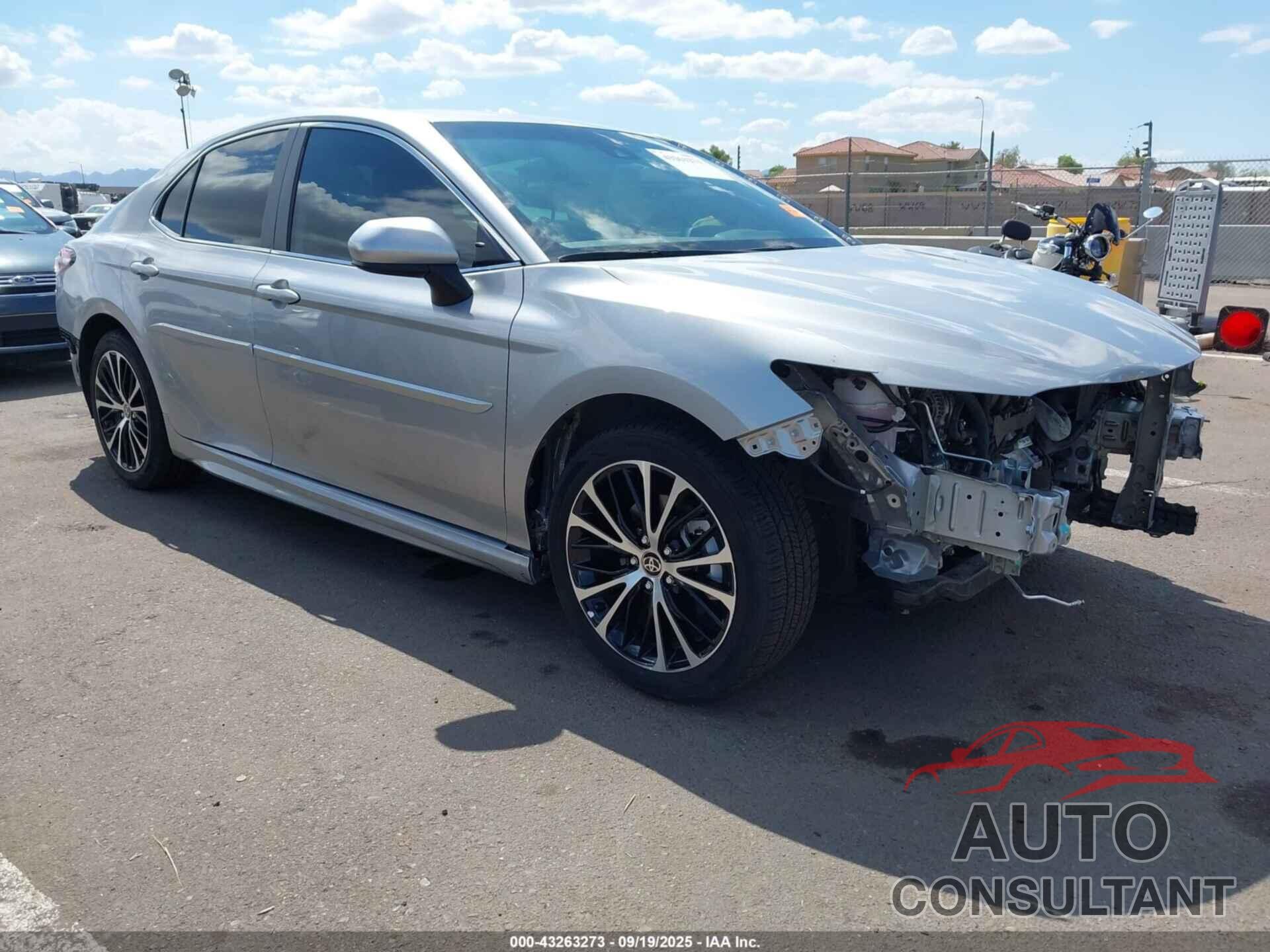 TOYOTA CAMRY 2020 - 4T1G11AK4LU950209