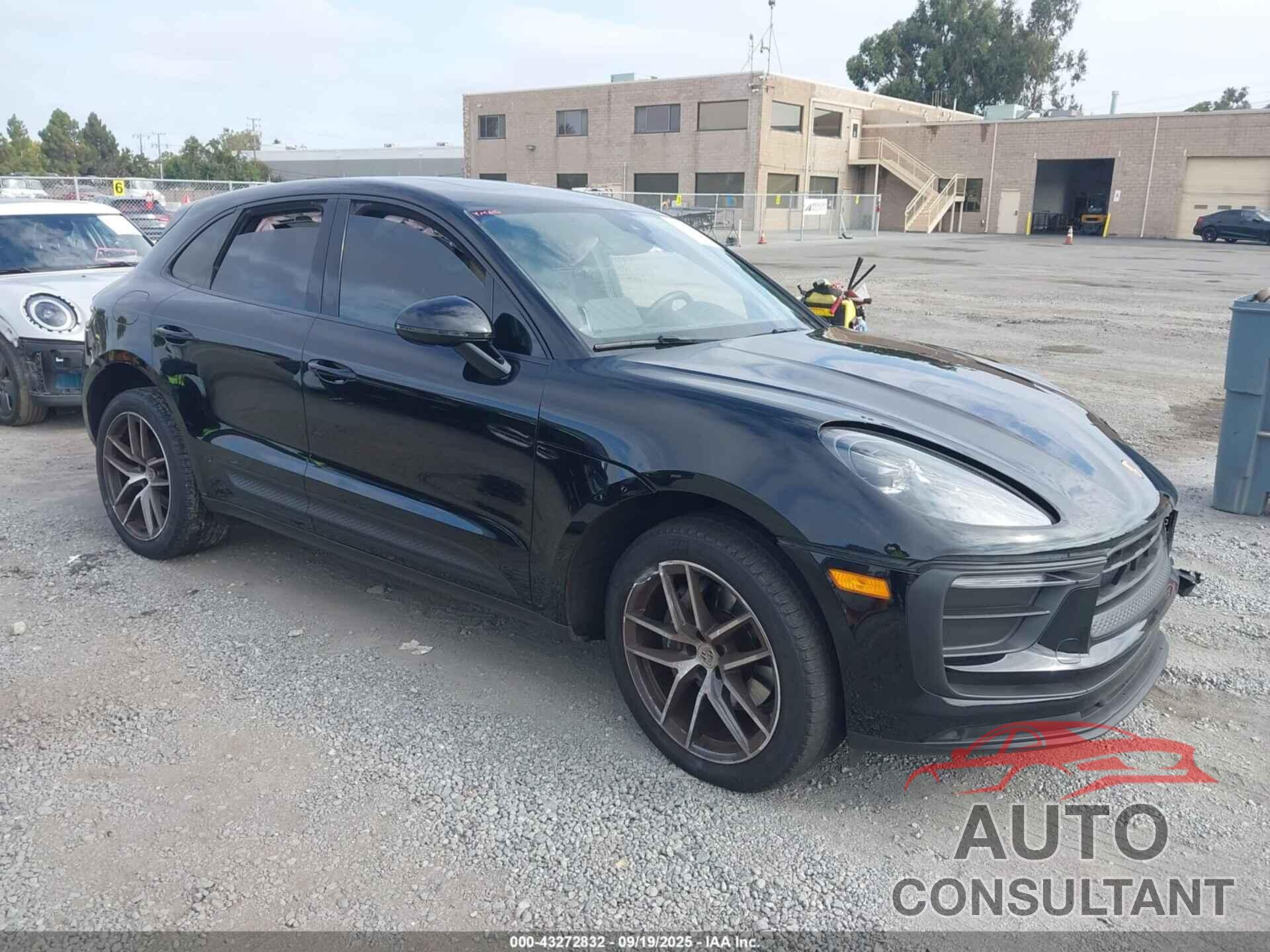 PORSCHE MACAN 2022 - WP1AA2A5XNLB06046