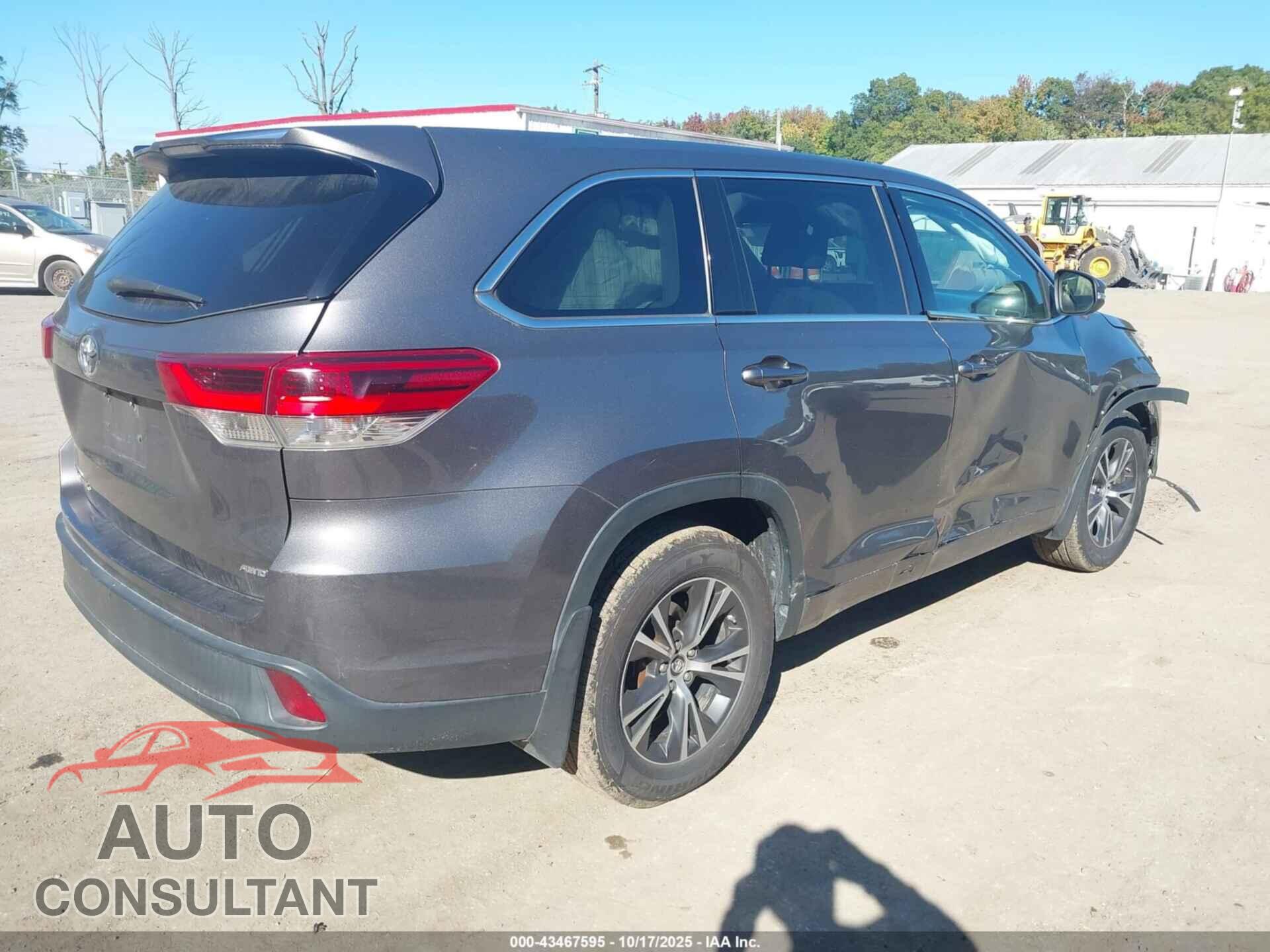 TOYOTA HIGHLANDER 2018 - 5TDBZRFH3JS498564