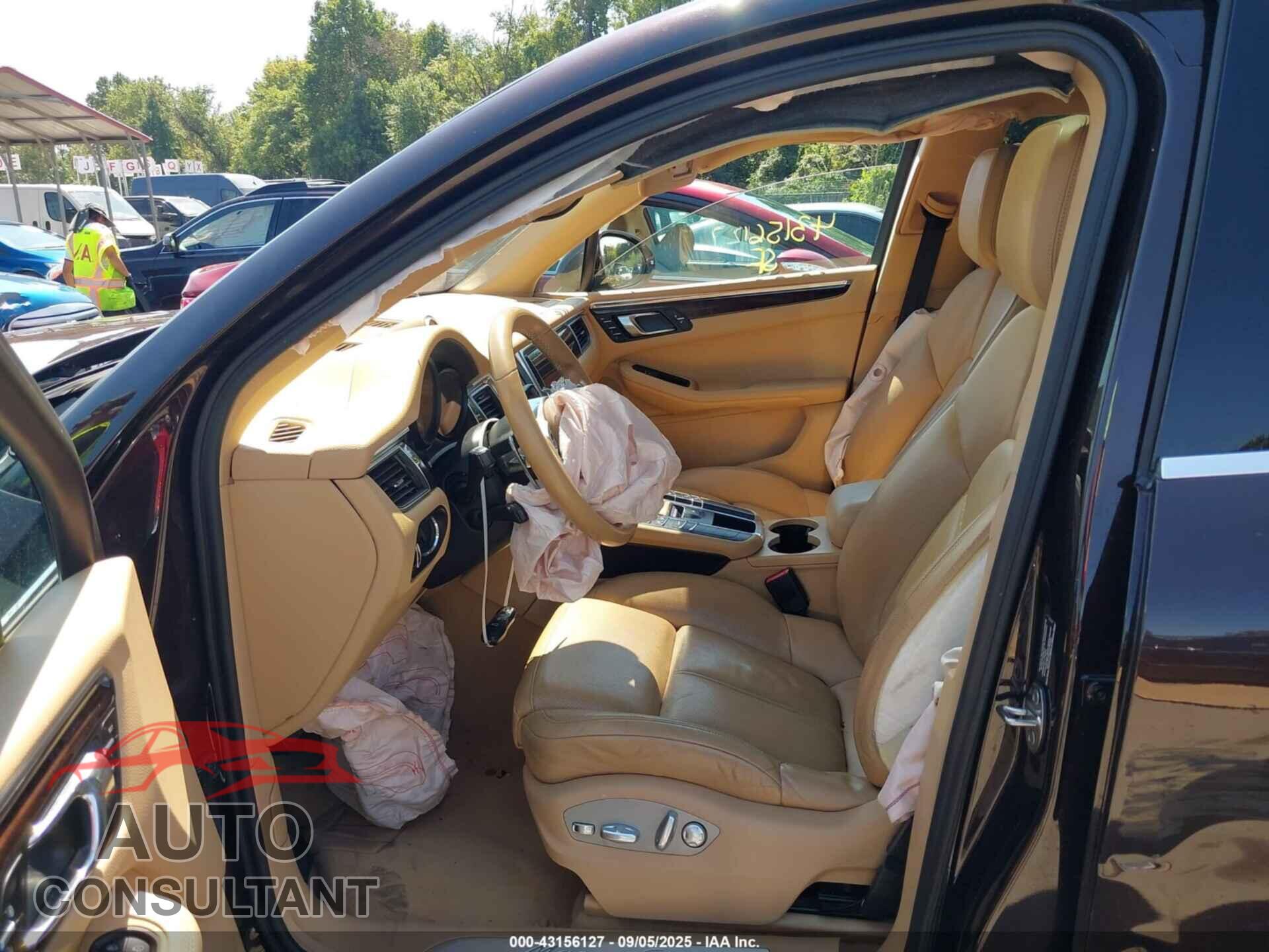PORSCHE MACAN 2015 - WP1AB2A56FLB44307