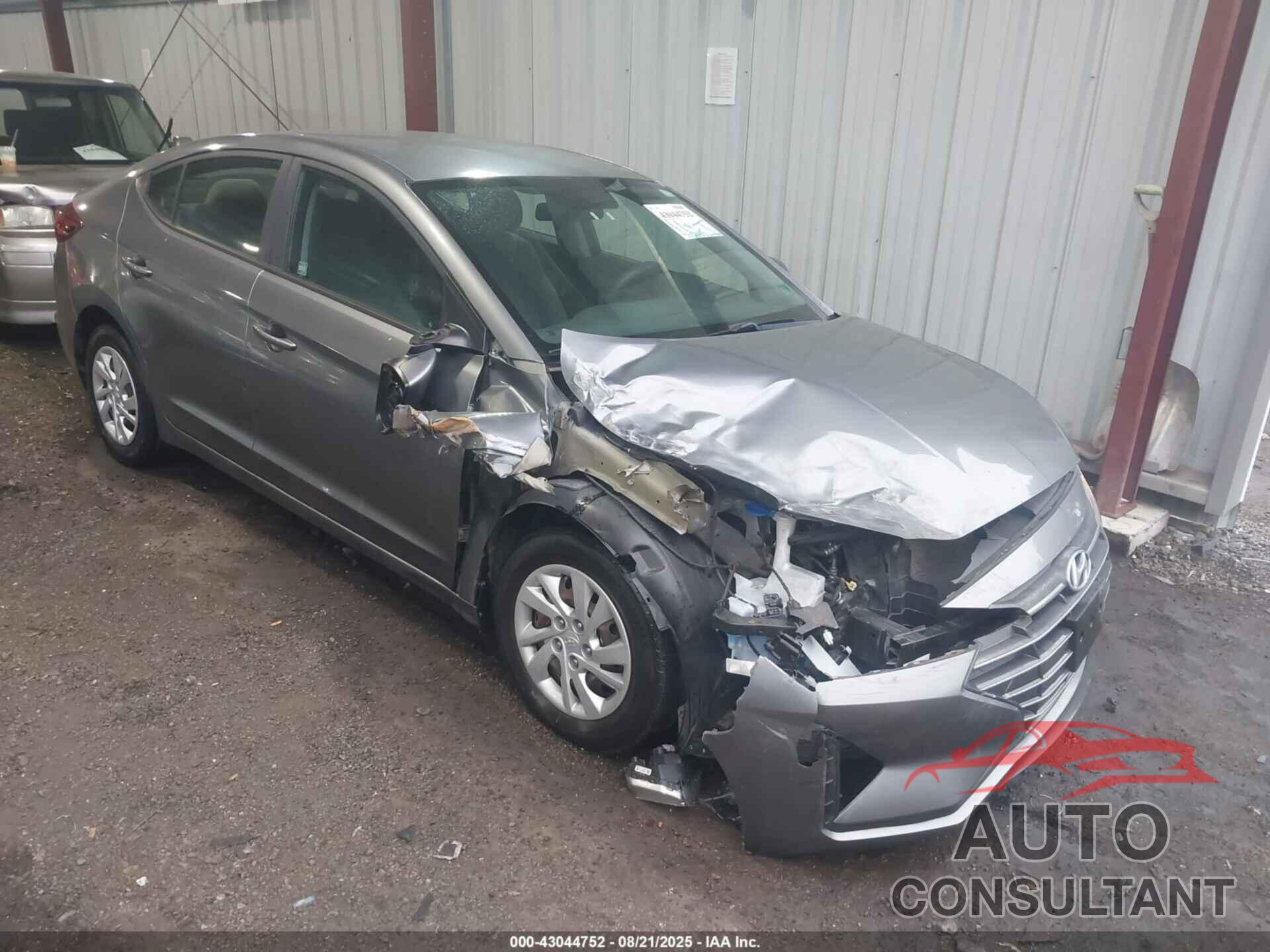 HYUNDAI ELANTRA 2019 - 5NPD74LF2KH455037