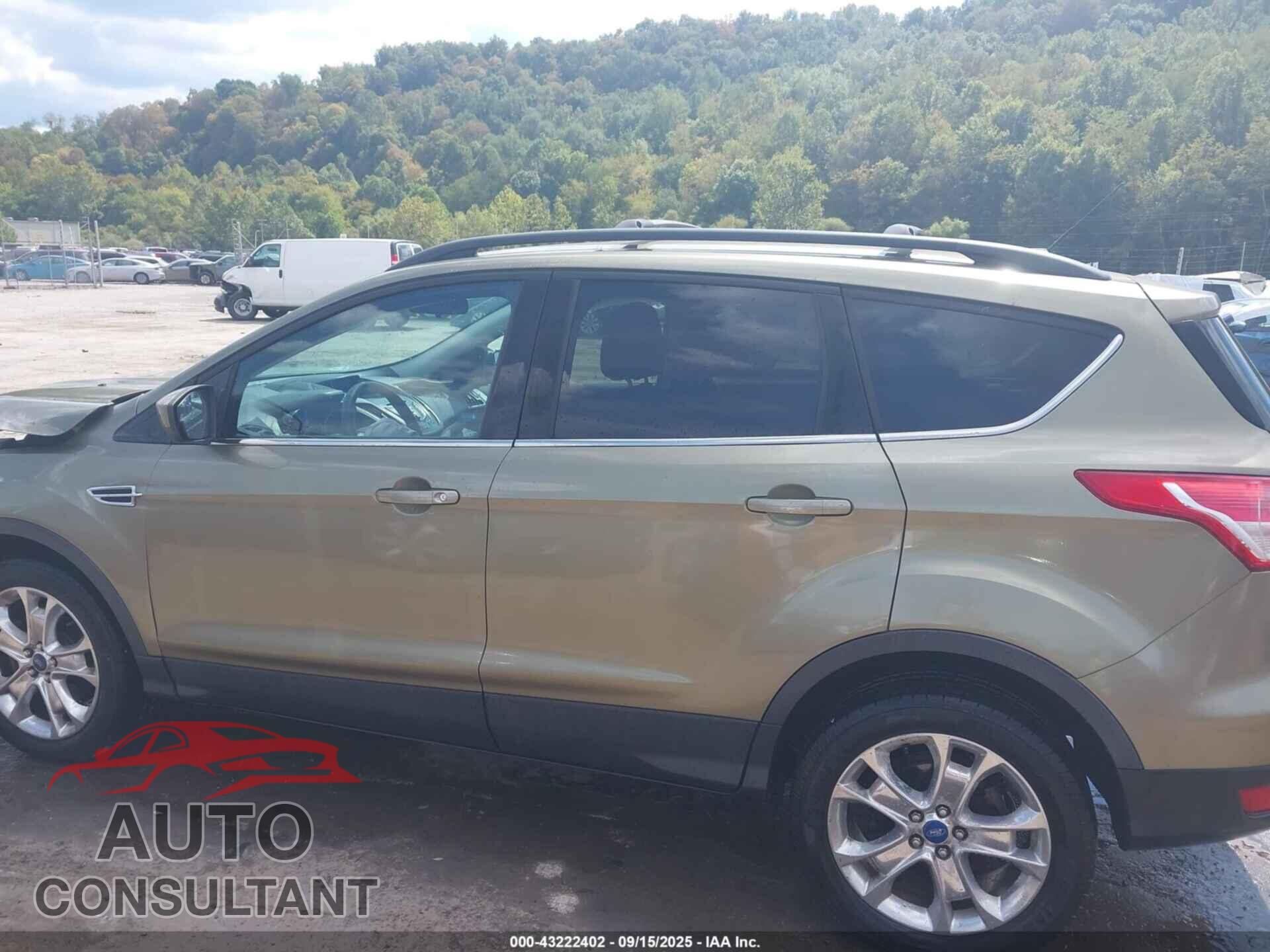 FORD ESCAPE 2013 - 1FMCU9G94DUC22562