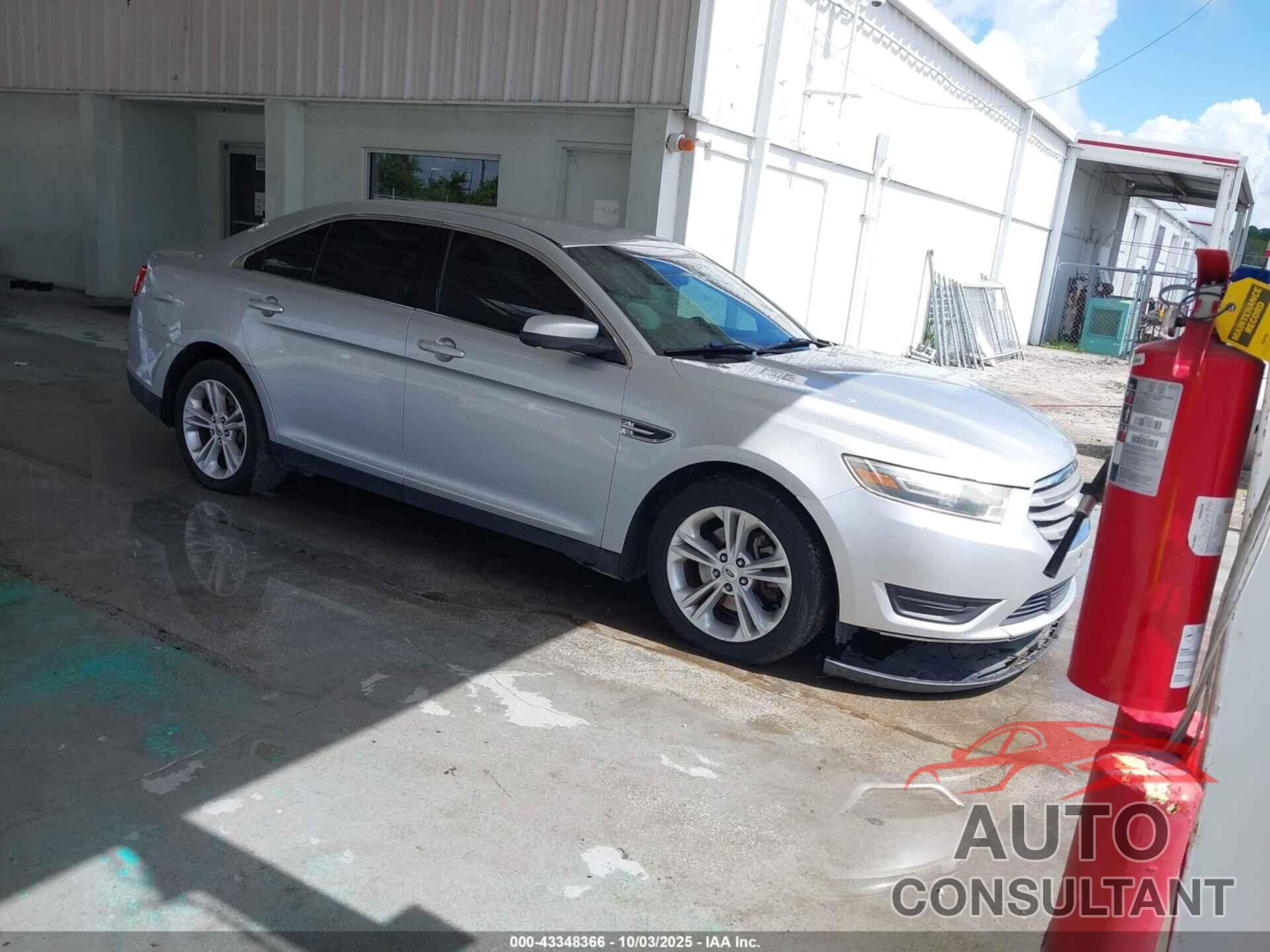 FORD TAURUS 2015 - 1FAHP2E81FG175372