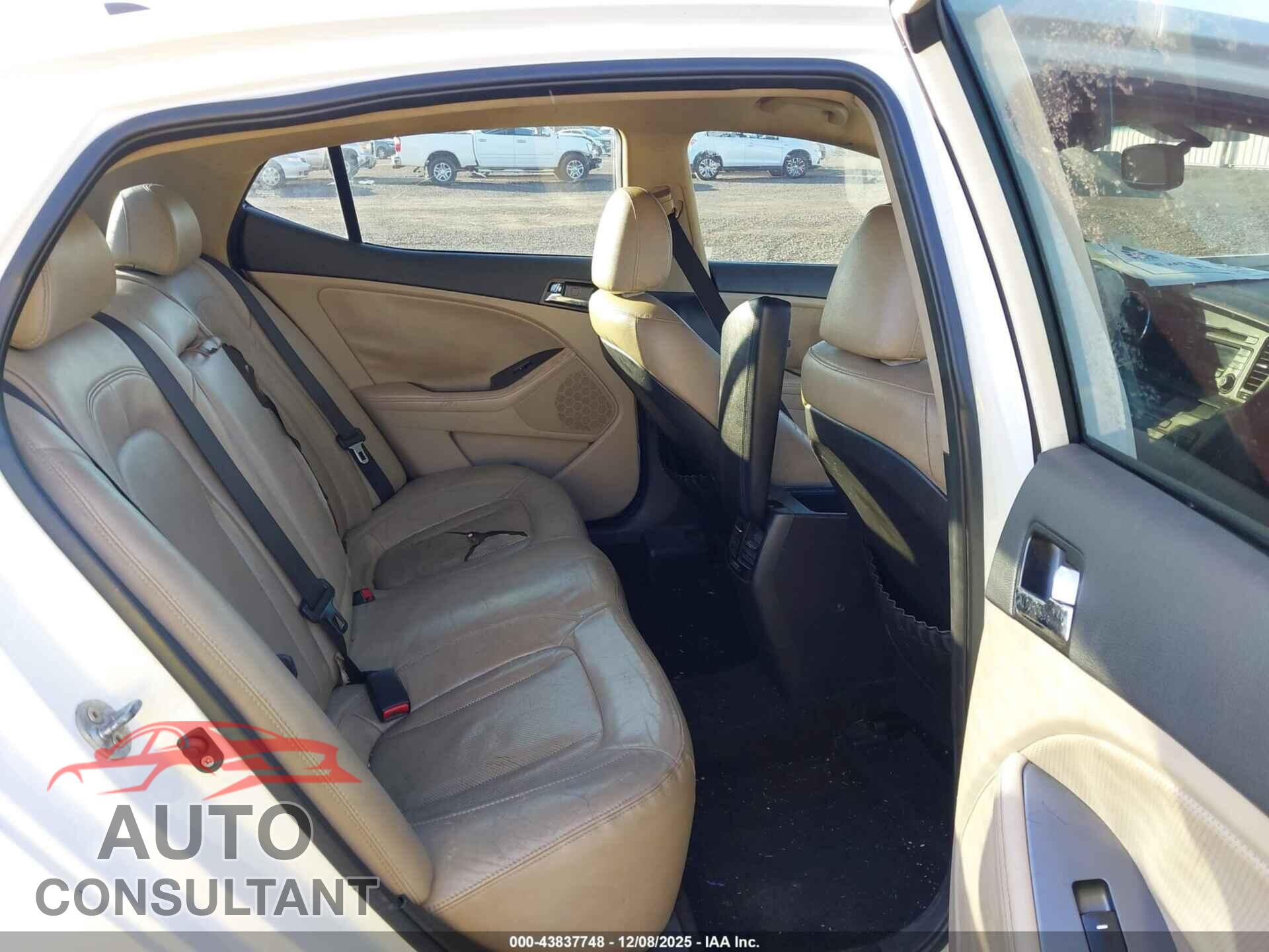 KIA OPTIMA 2011 - KNAGN4A75B5118986