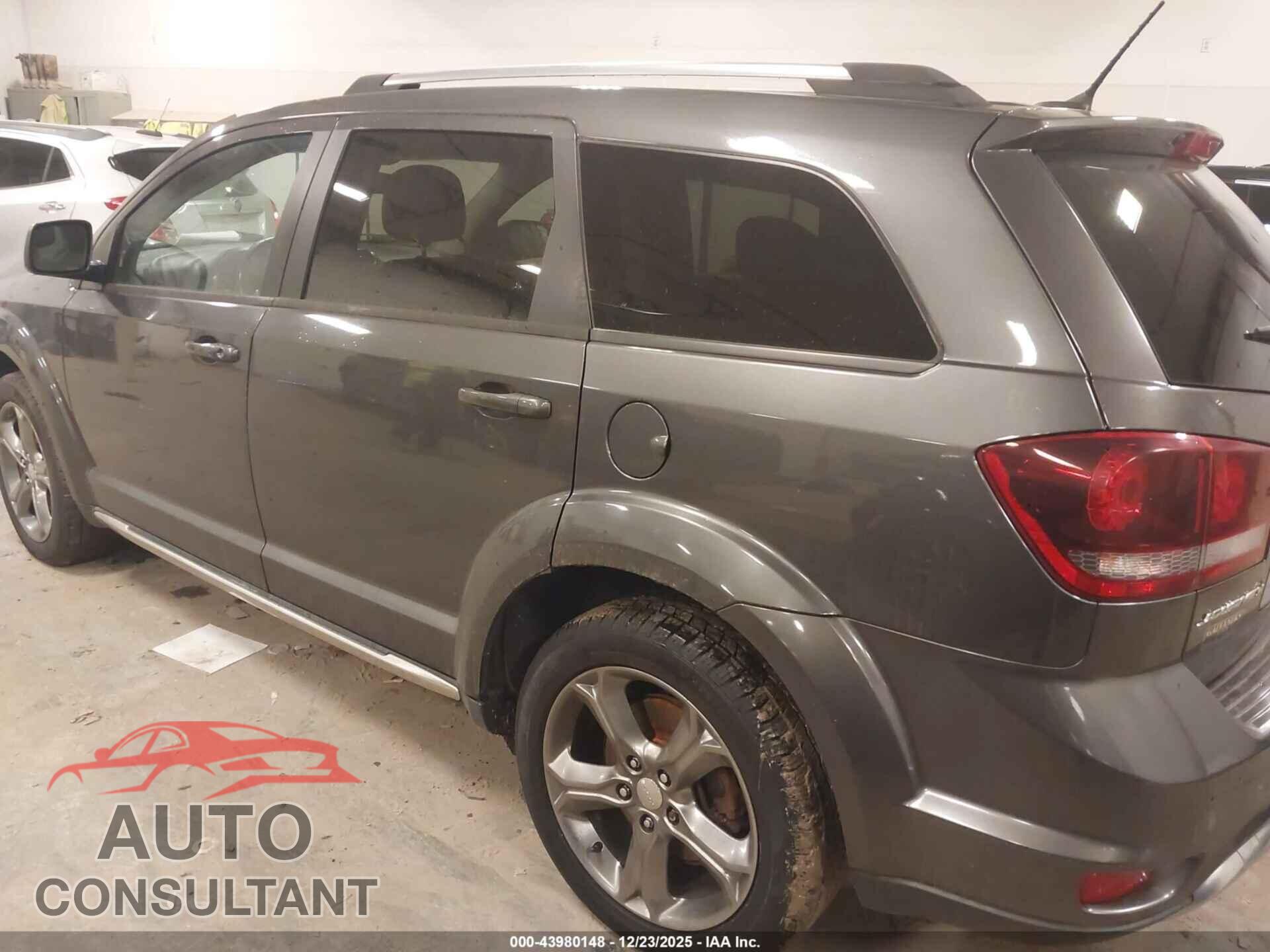 DODGE JOURNEY 2015 - 3C4PDCGG8FT569472