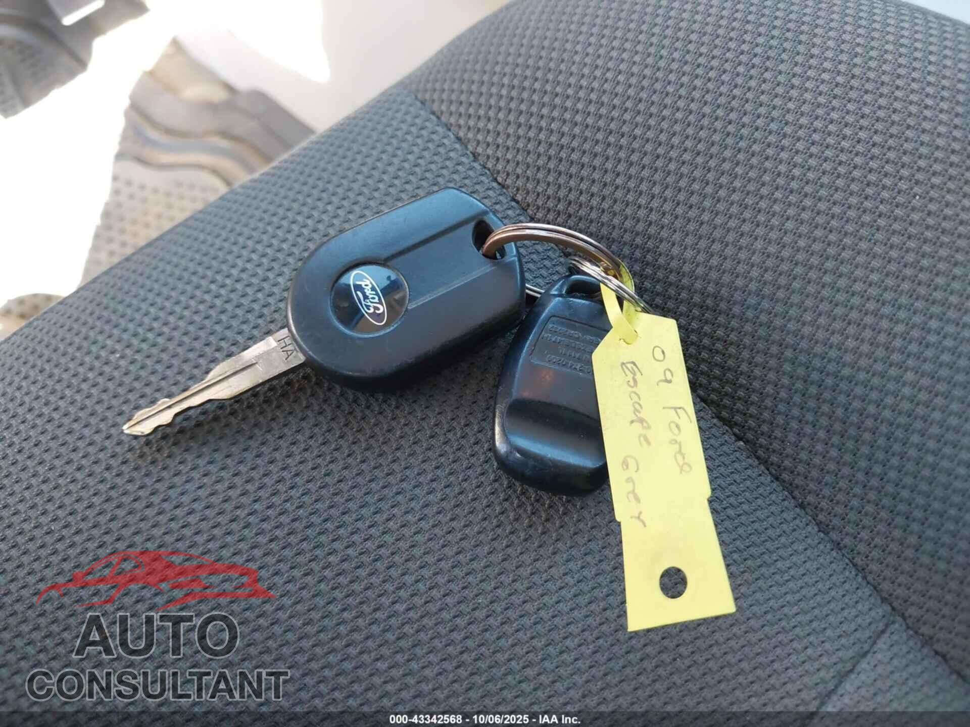 FORD ESCAPE 2009 - 1FMCU03799KC57665