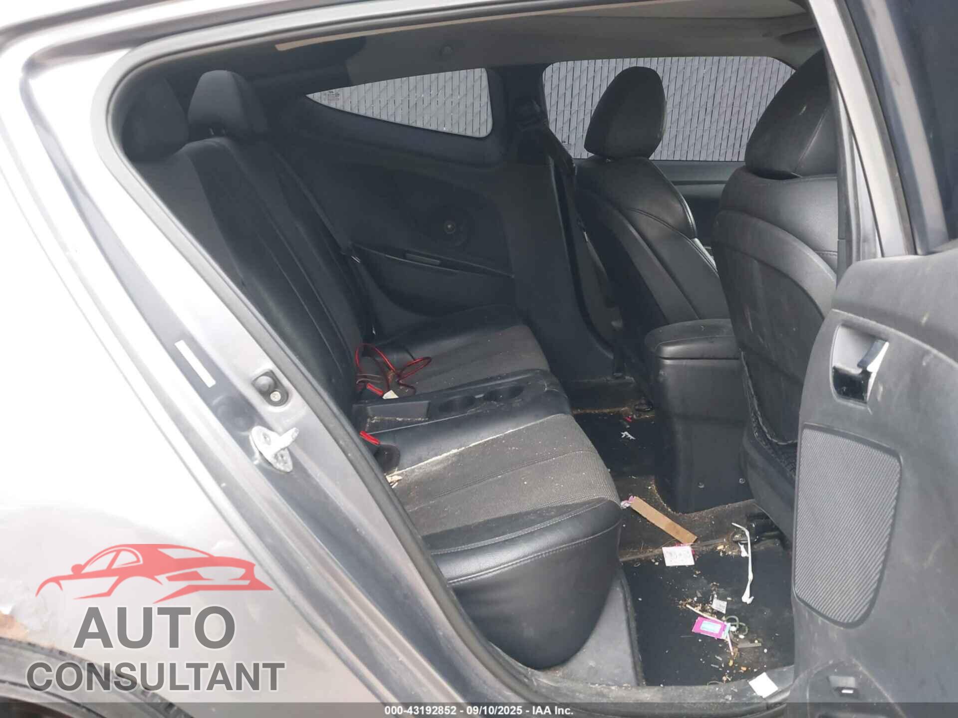 HYUNDAI VELOSTER 2012 - KMHTC6AD0CU073516