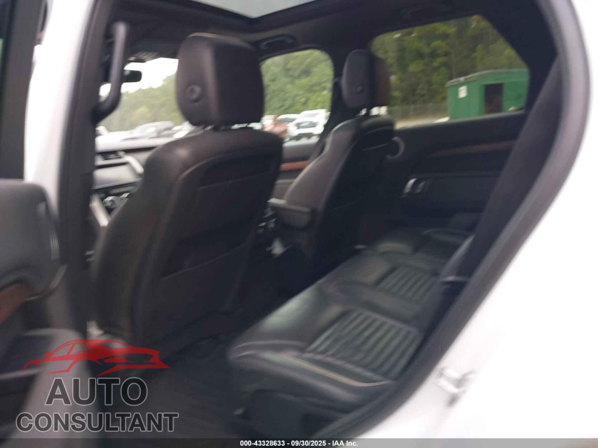 LAND ROVER DISCOVERY 2017 - SALRRBBV6HA043368