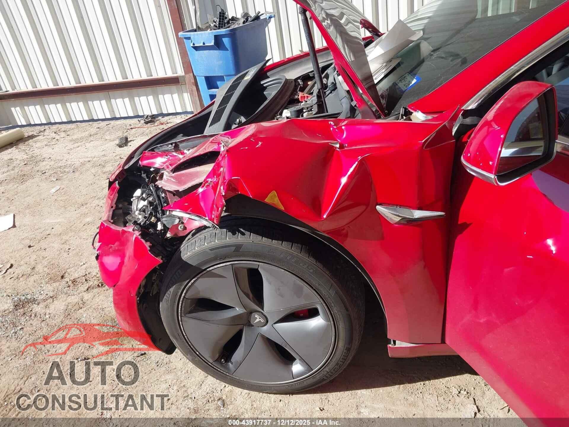 TESLA MODEL 3 2018 - 5YJ3E1EB1JF069569