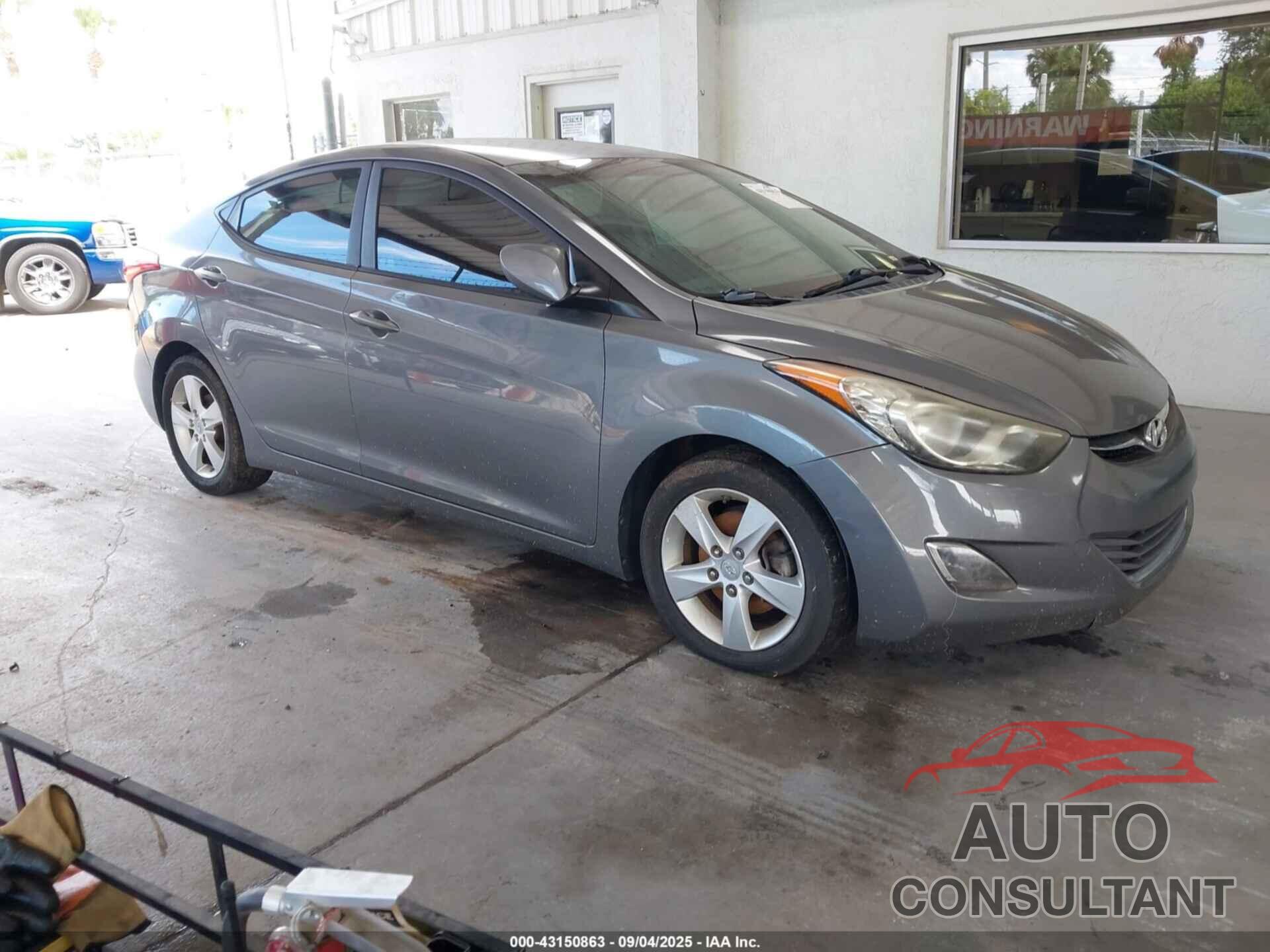 HYUNDAI ELANTRA 2013 - 5NPDH4AE3DH296720