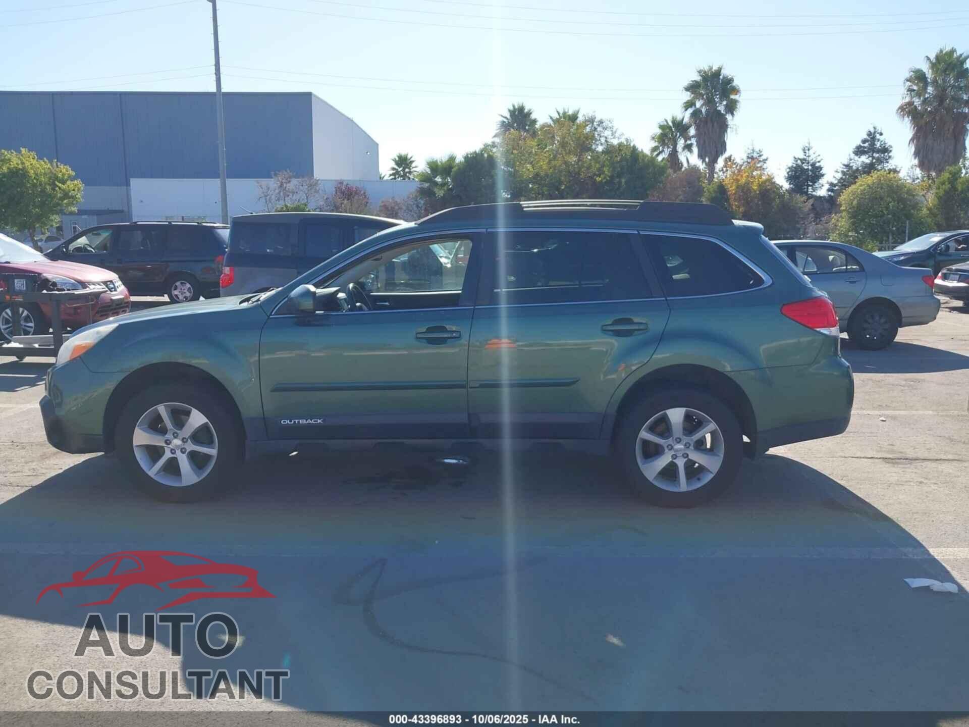 SUBARU OUTBACK 2013 - 4S4BRBPC4D3213012