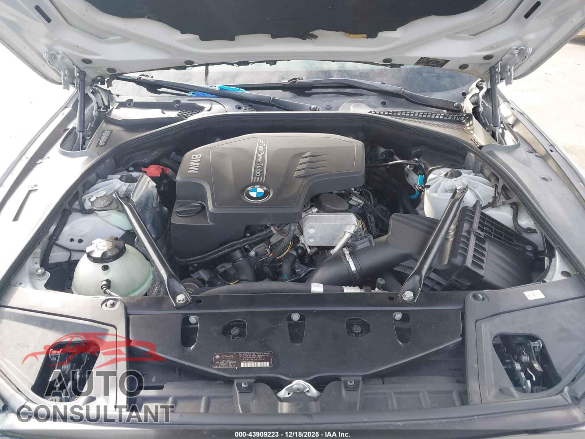 BMW 528I 2012 - WBAXH5C59CDW03597