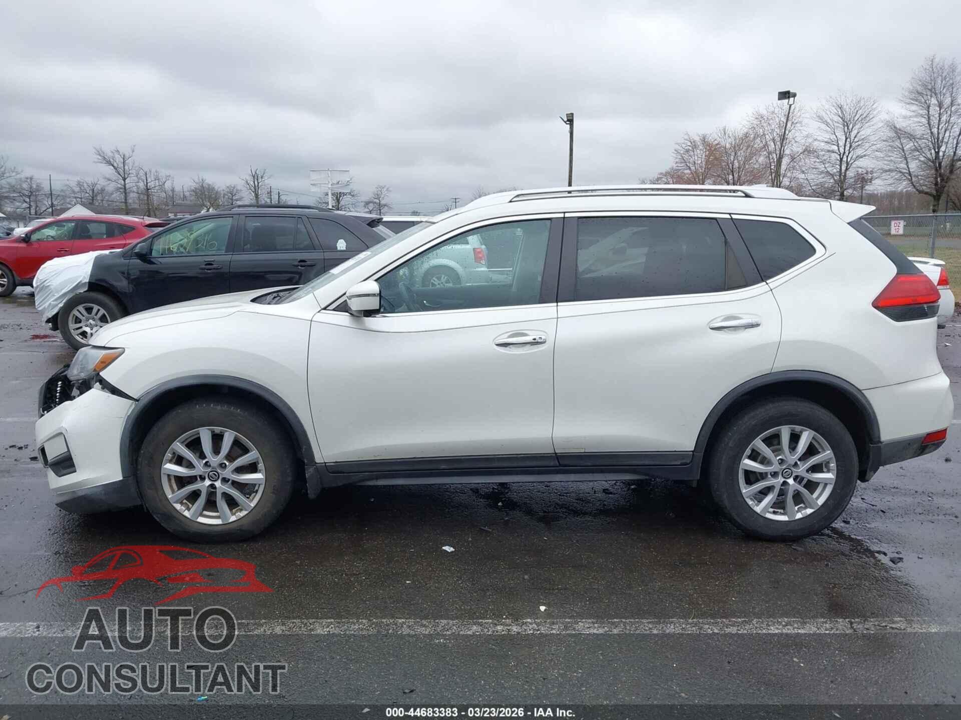 NISSAN ROGUE 2017 - KNMAT2MV9HP562012