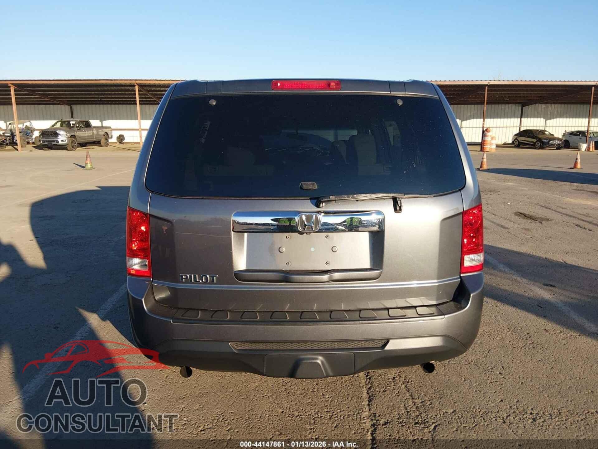HONDA PILOT 2013 - 5FNYF3H27DB030581