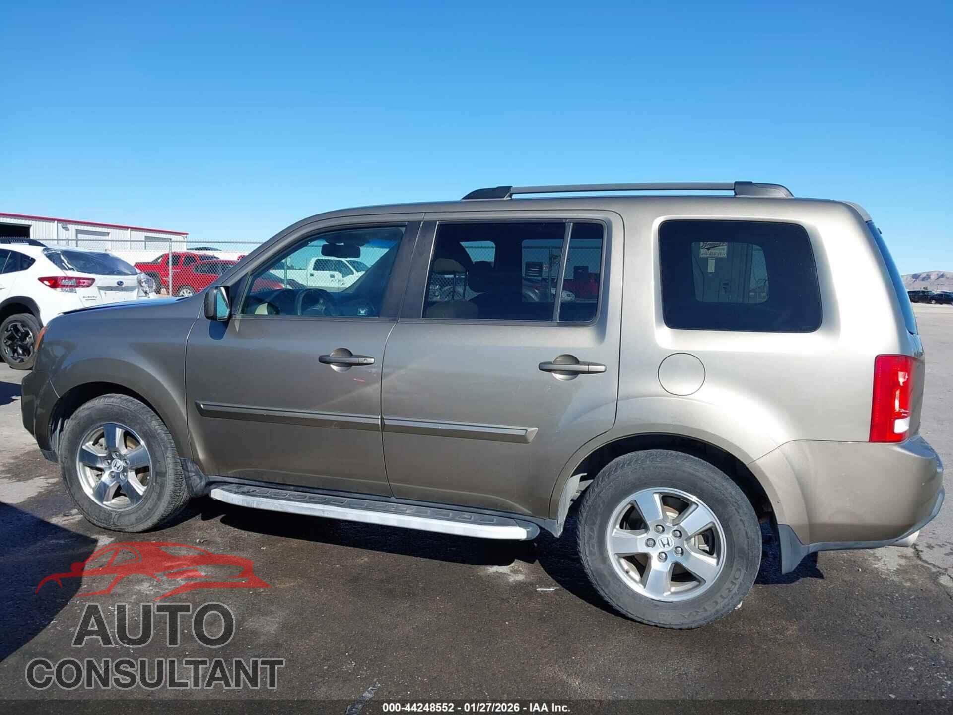 HONDA PILOT 2010 - 5FNYF4H68AB006830