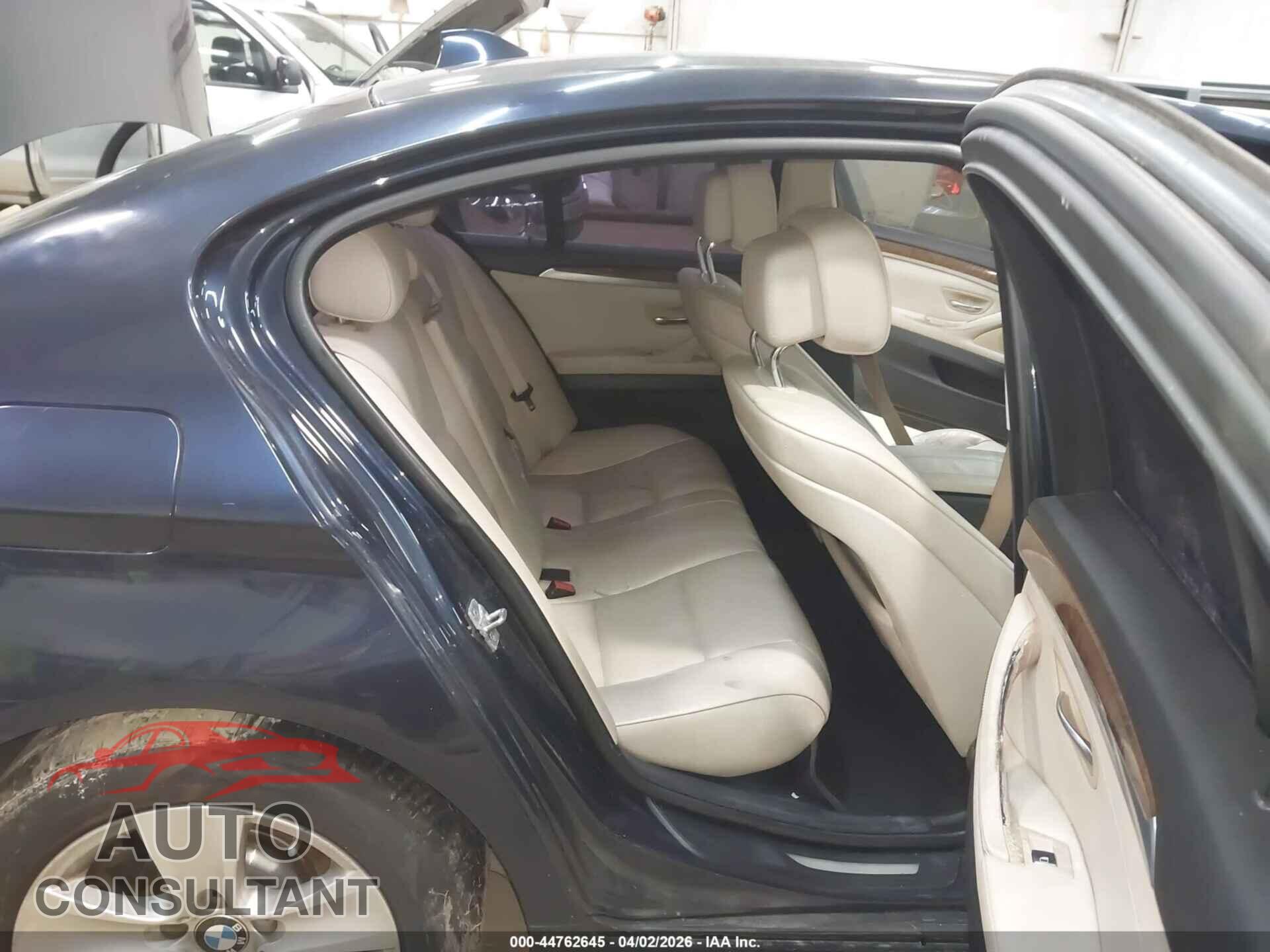 BMW 528I 2011 - WBAFR1C54BC746558