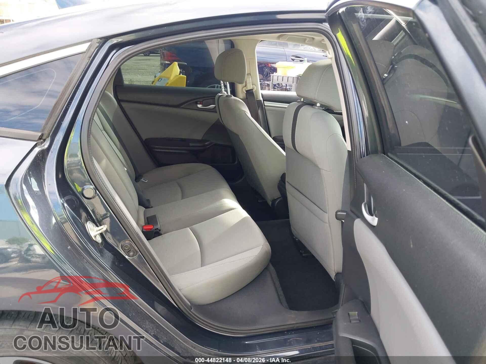 HONDA CIVIC 2018 - 2HGFC2F7XJH590210