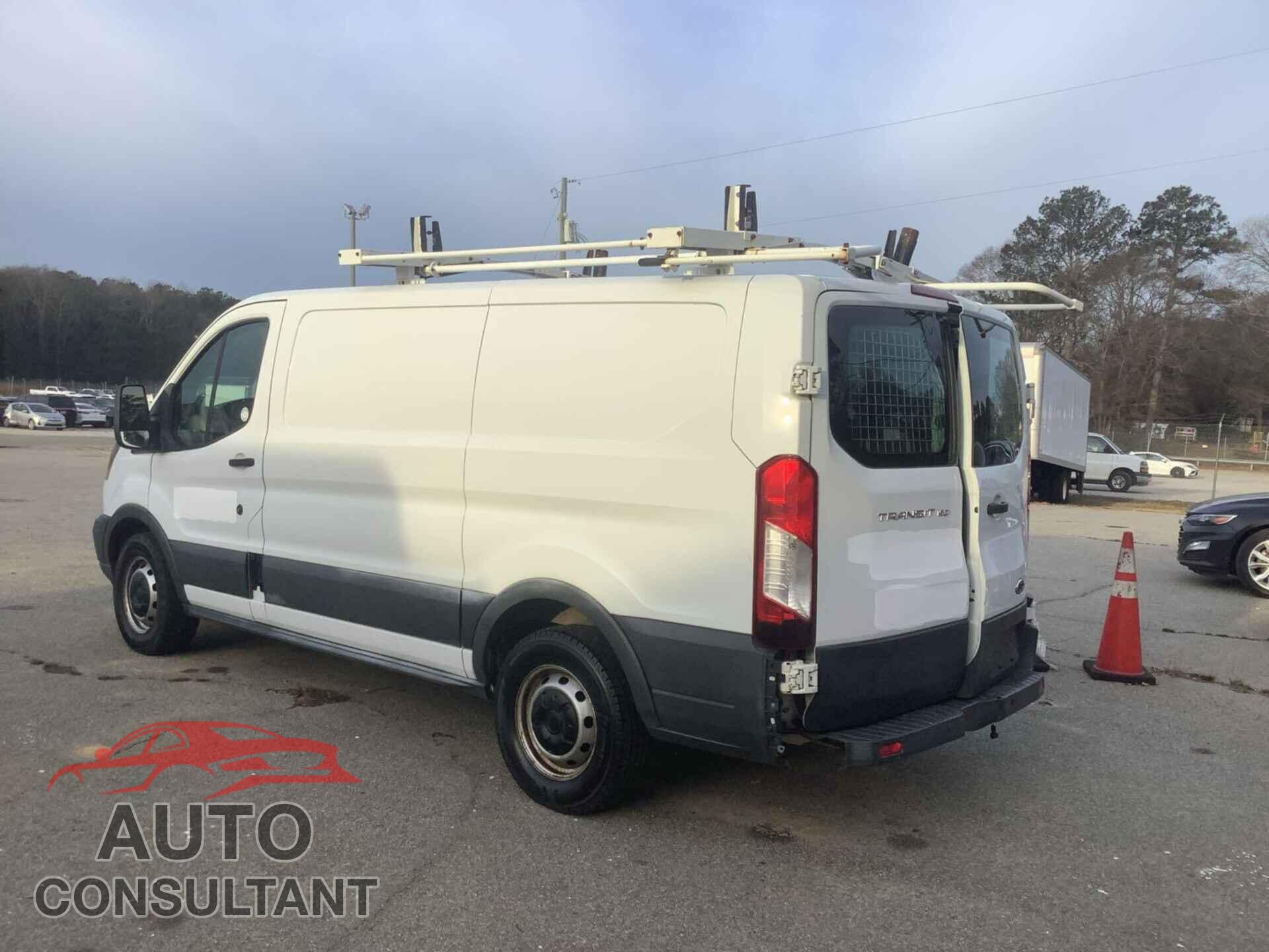 FORD TRANSIT-150 2015 - 1FTNE1YM2FKA97395