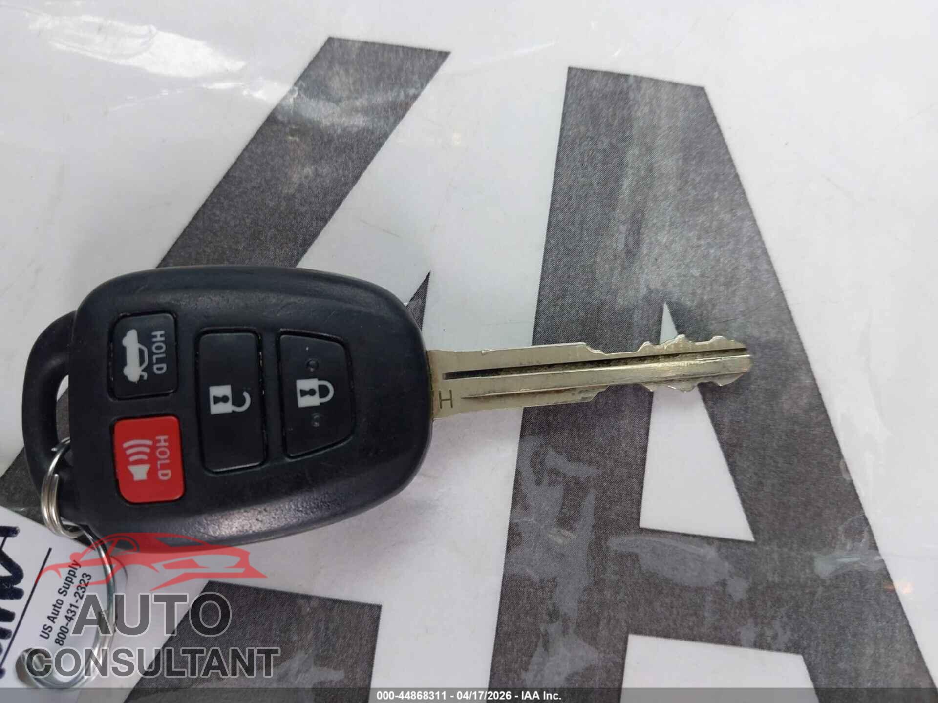 TOYOTA COROLLA 2015 - 5YFBURHE4FP217986