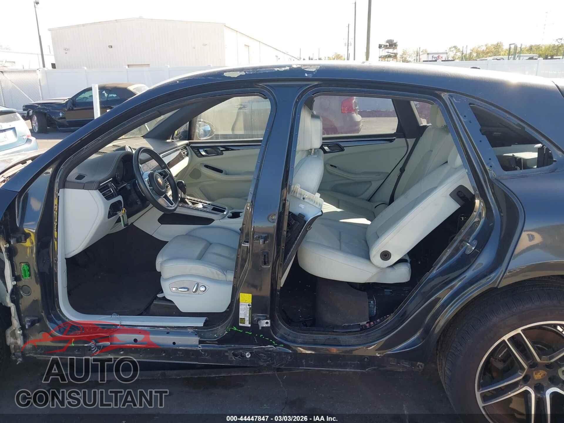 PORSCHE MACAN 2021 - WP1AA2A57MLB01076