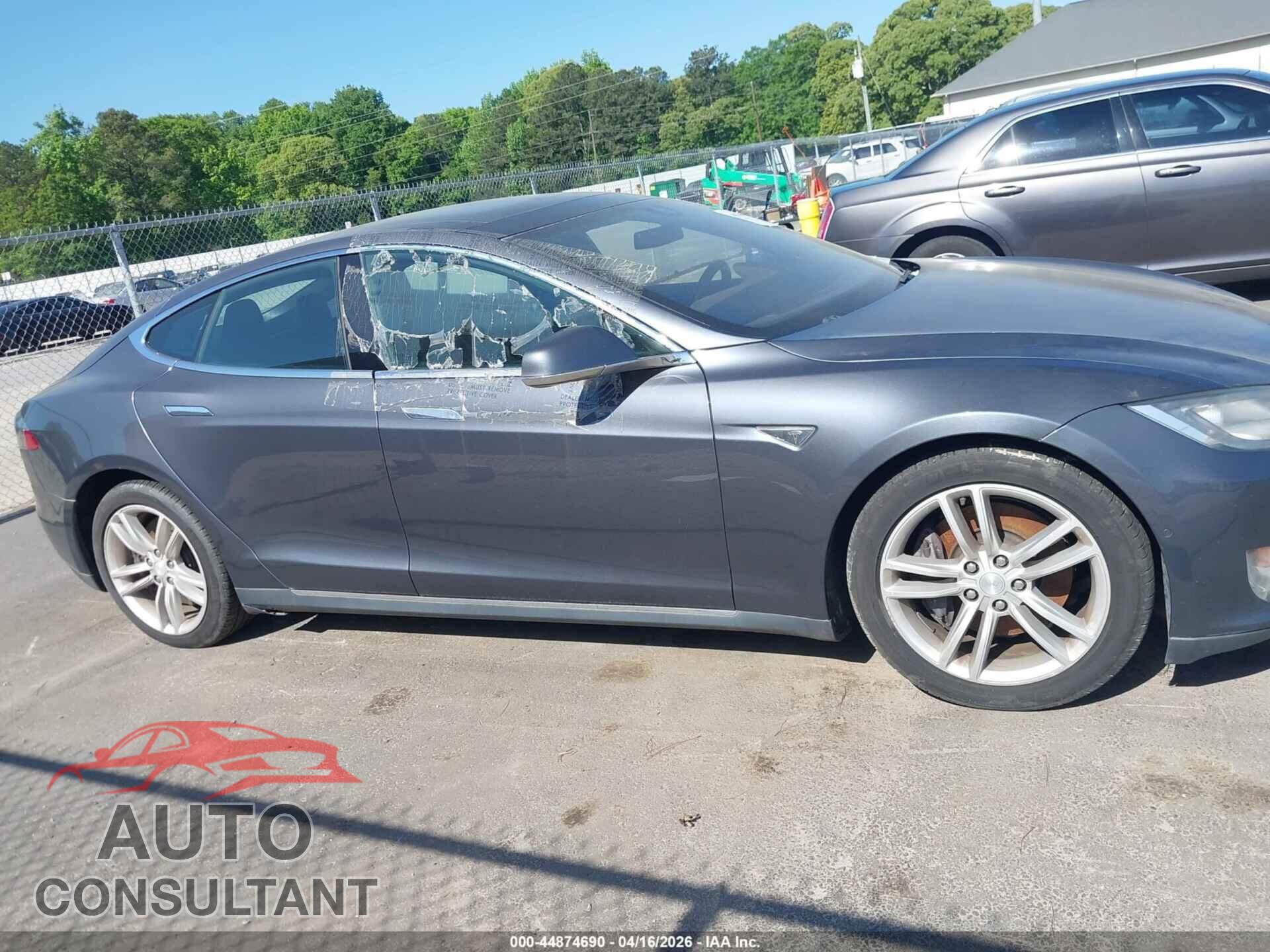 TESLA MODEL S 2015 - 5YJSA1H25FF087602