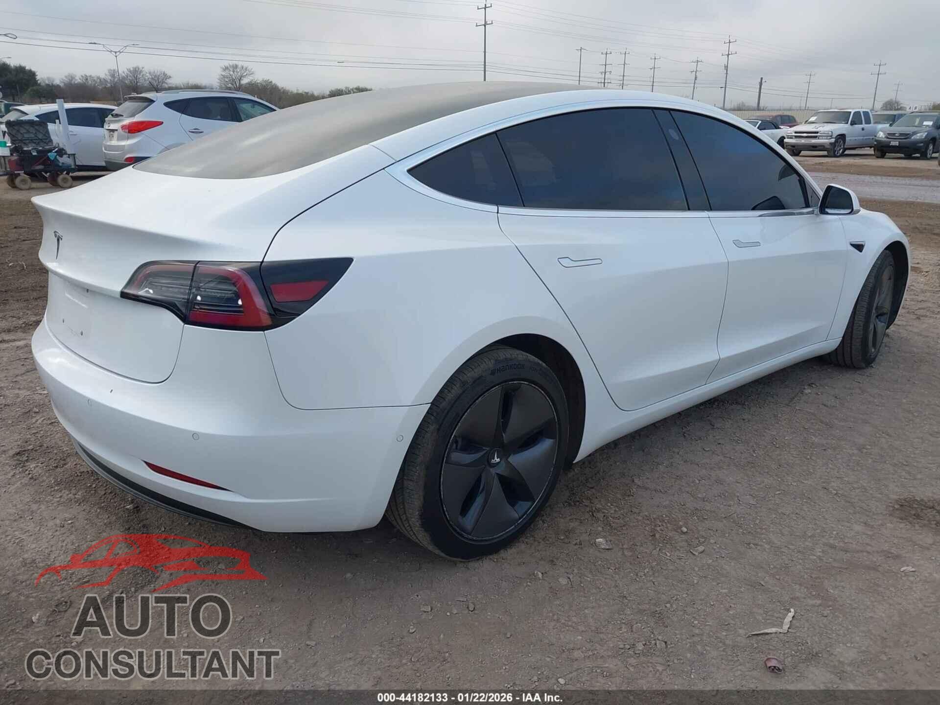 TESLA MODEL 3 2018 - 5YJ3E1EBXJF094793
