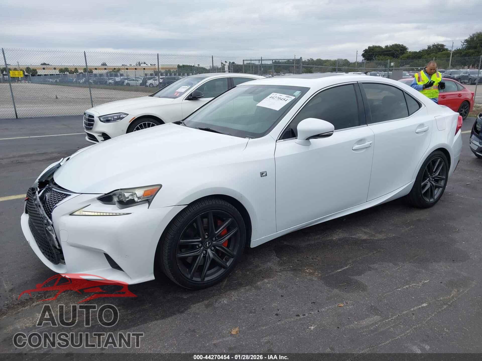 LEXUS IS 350 2015 - JTHBE1D23F5020636