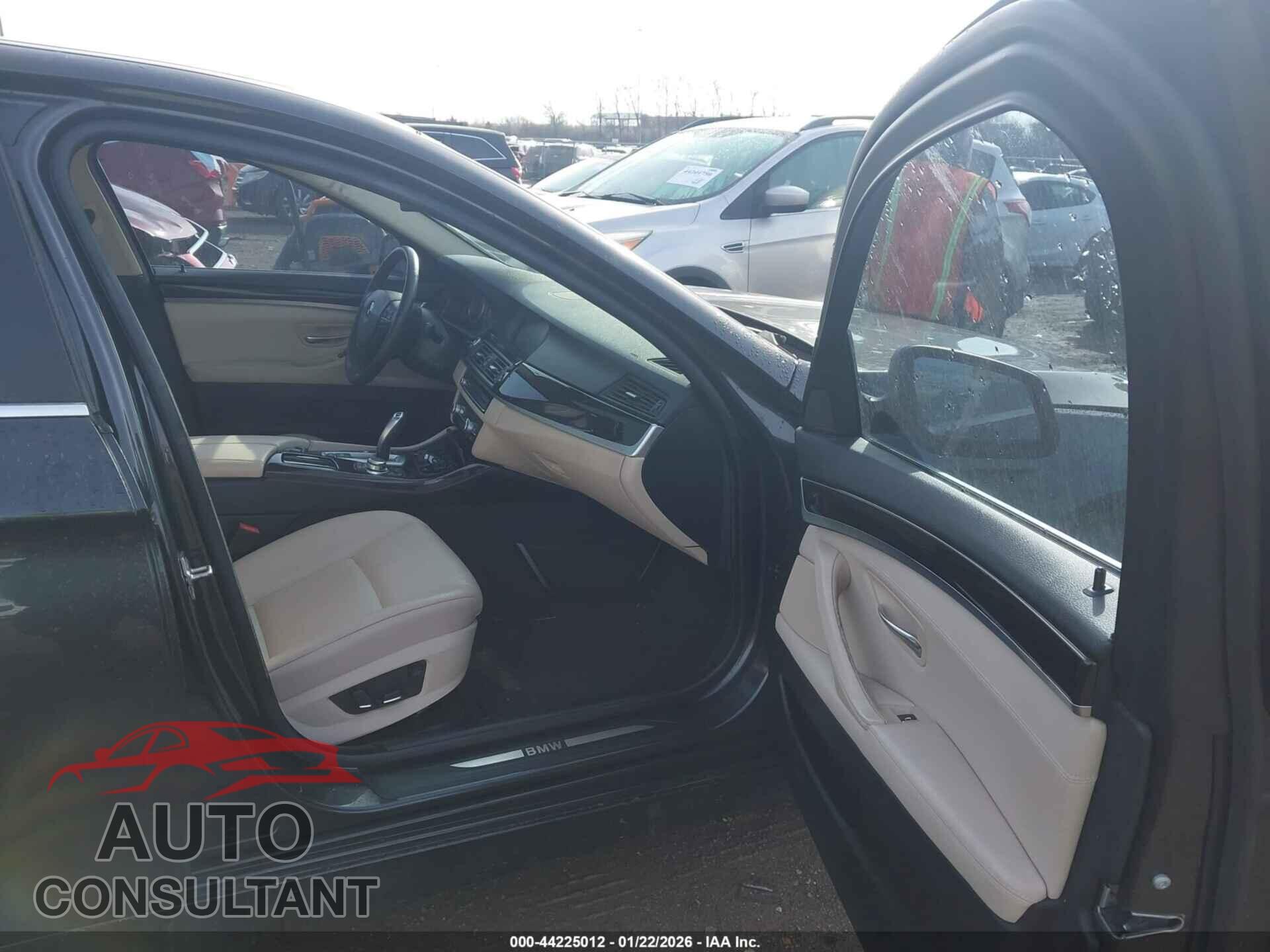 BMW 528I 2012 - WBAXH5C59CDW09836
