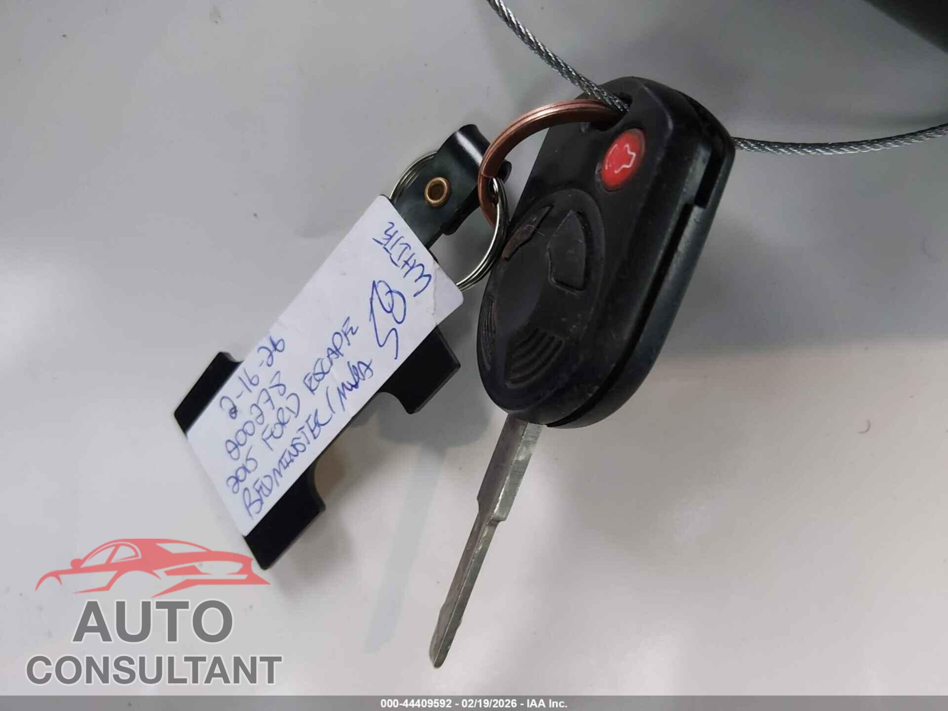FORD ESCAPE 2015 - 1FMCU0F72FUB68404