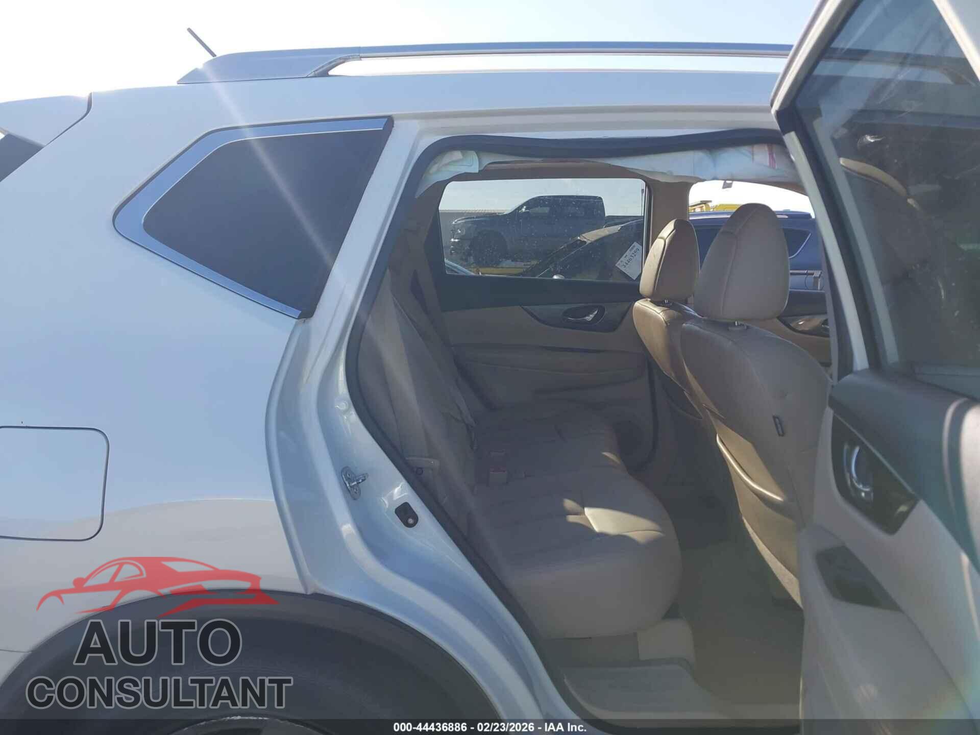 NISSAN ROGUE 2015 - 5N1AT2MT9FC830846