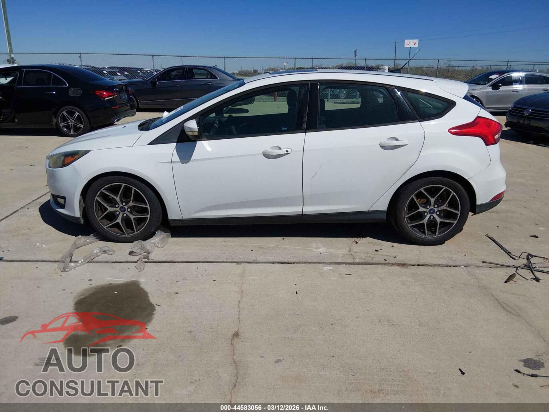 FORD FOCUS 2017 - 1FADP3M2XHL269567