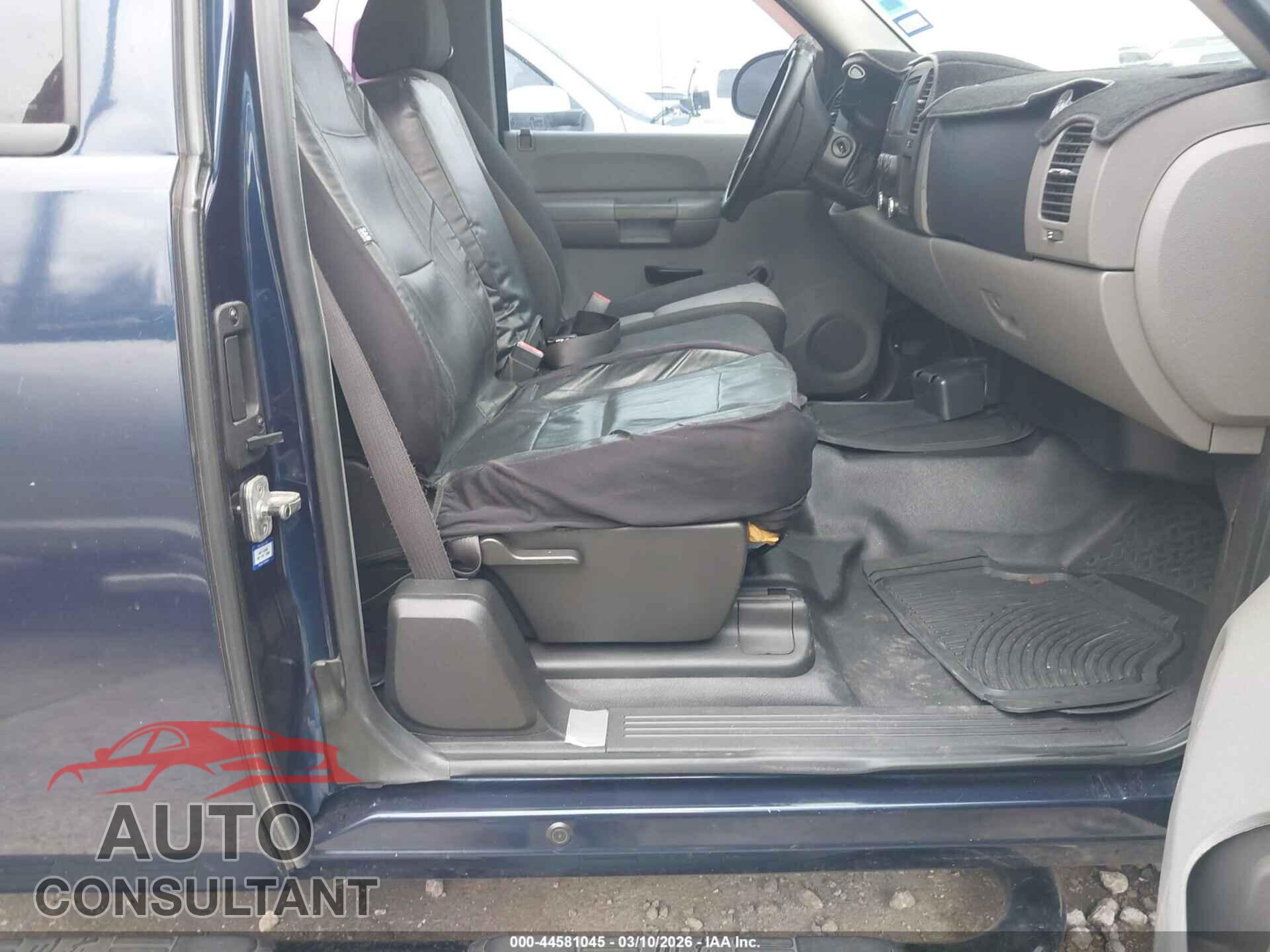 CHEVROLET SILVERADO 1500 2009 - 1GCEC19X39Z194597