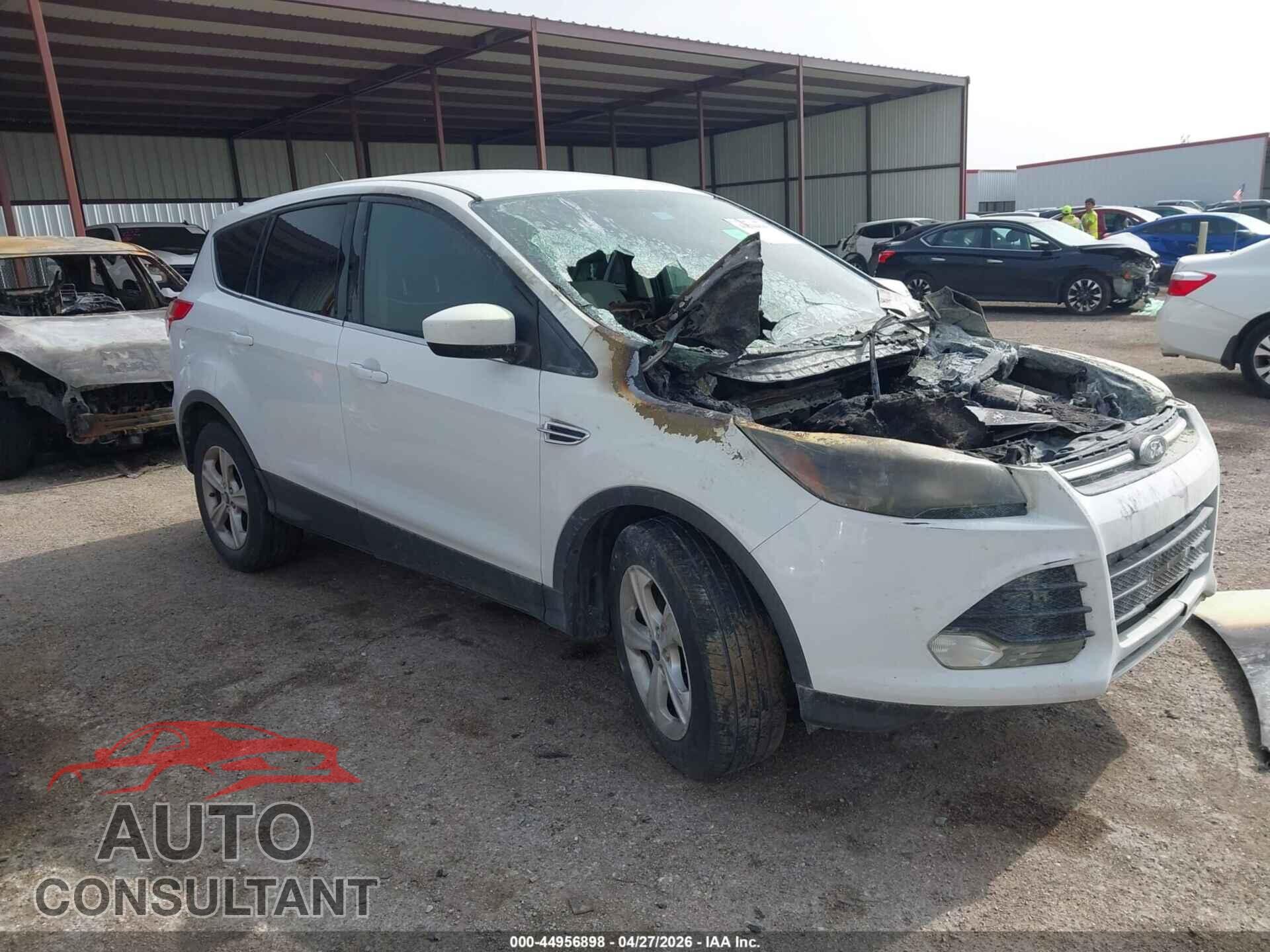 FORD ESCAPE 2015 - 1FMCU0GX7FUC06045