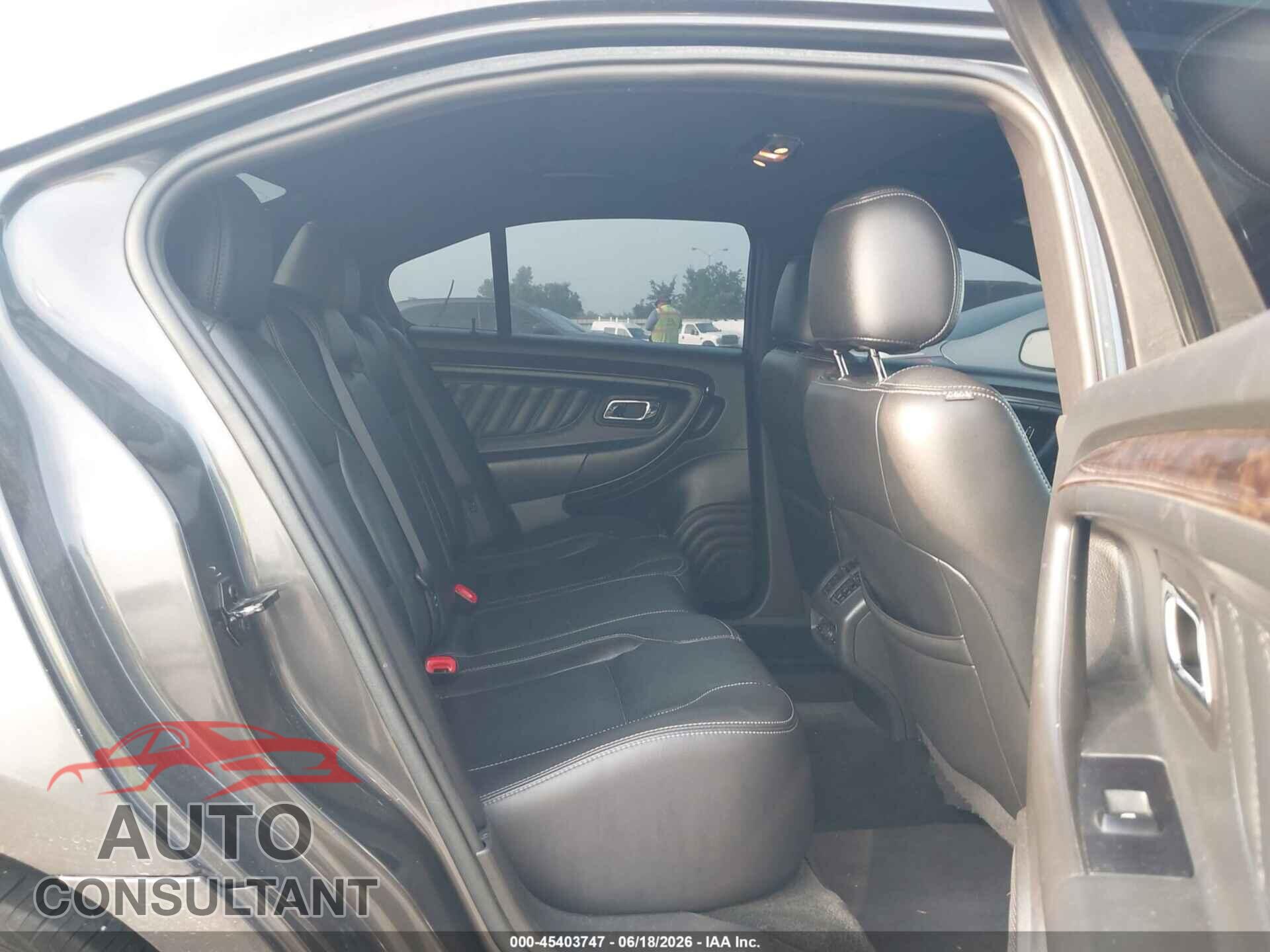 FORD TAURUS 2017 - 1FAHP2F85HG129190