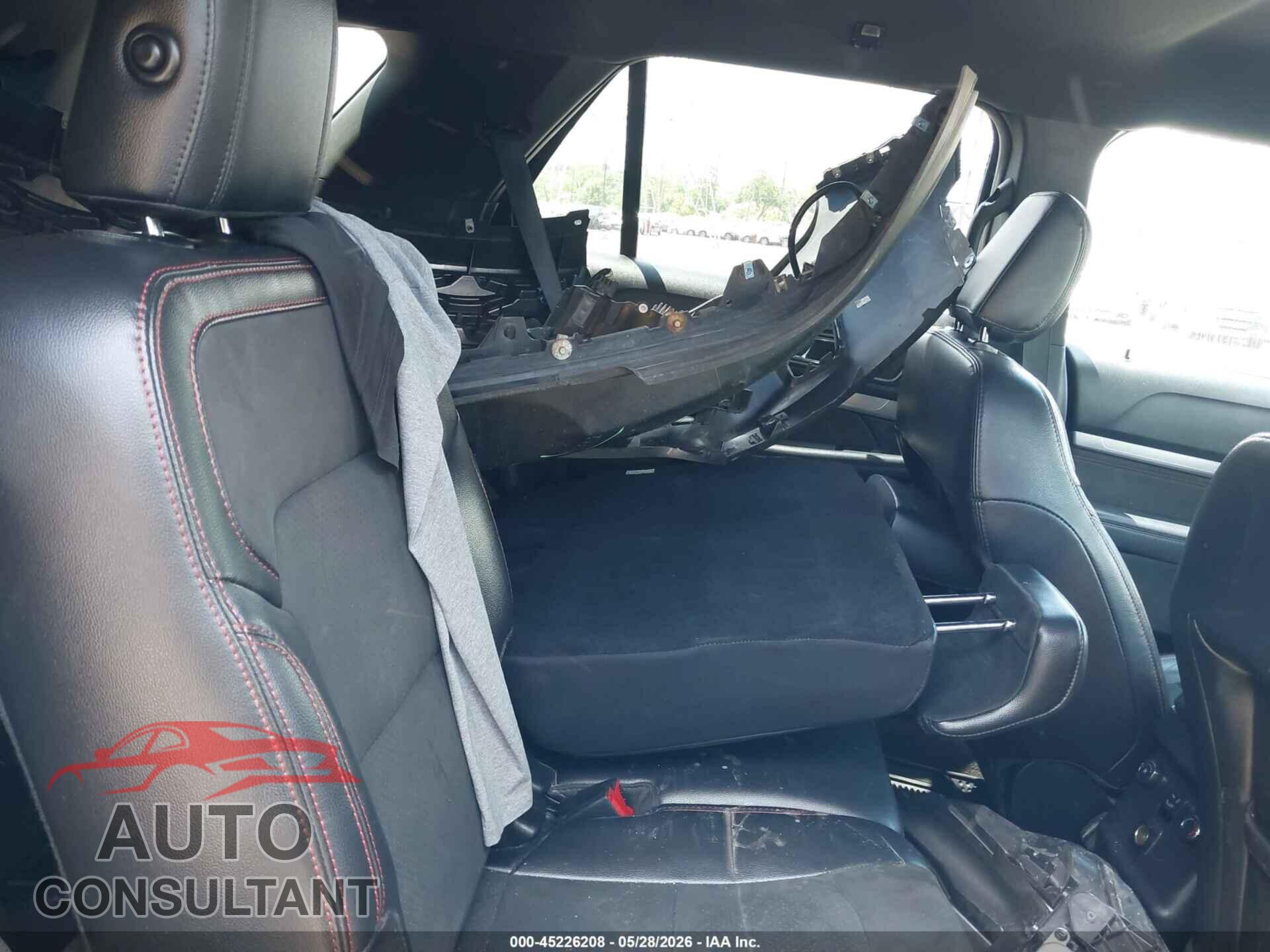 FORD EXPLORER 2018 - 1FM5K7D87JGB25591