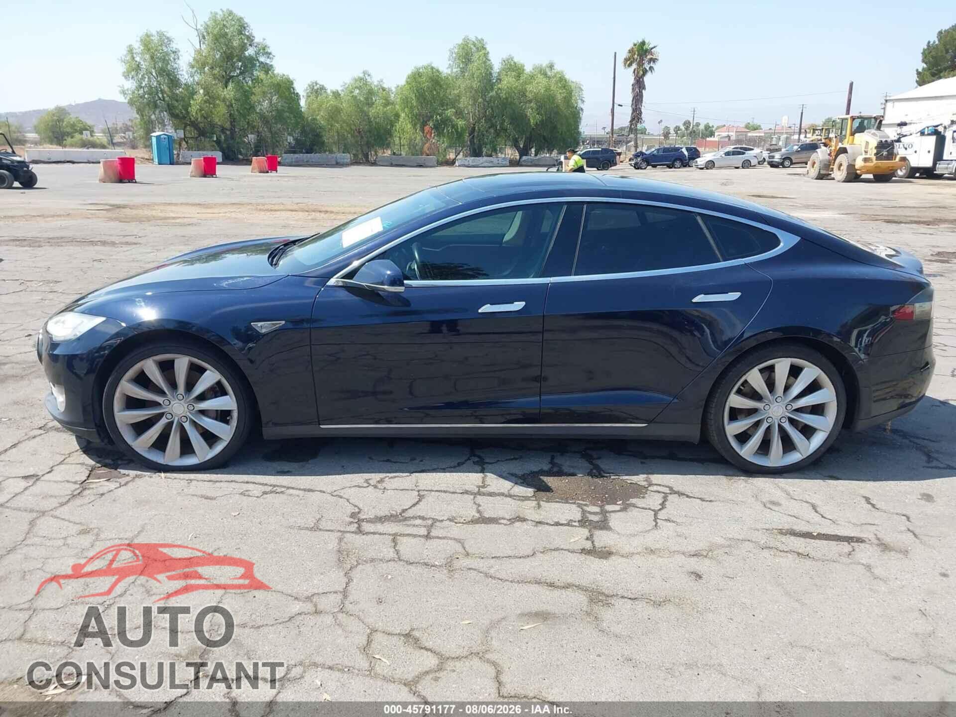 TESLA MODEL S 2013 - 5YJSA1DP7DFP11611