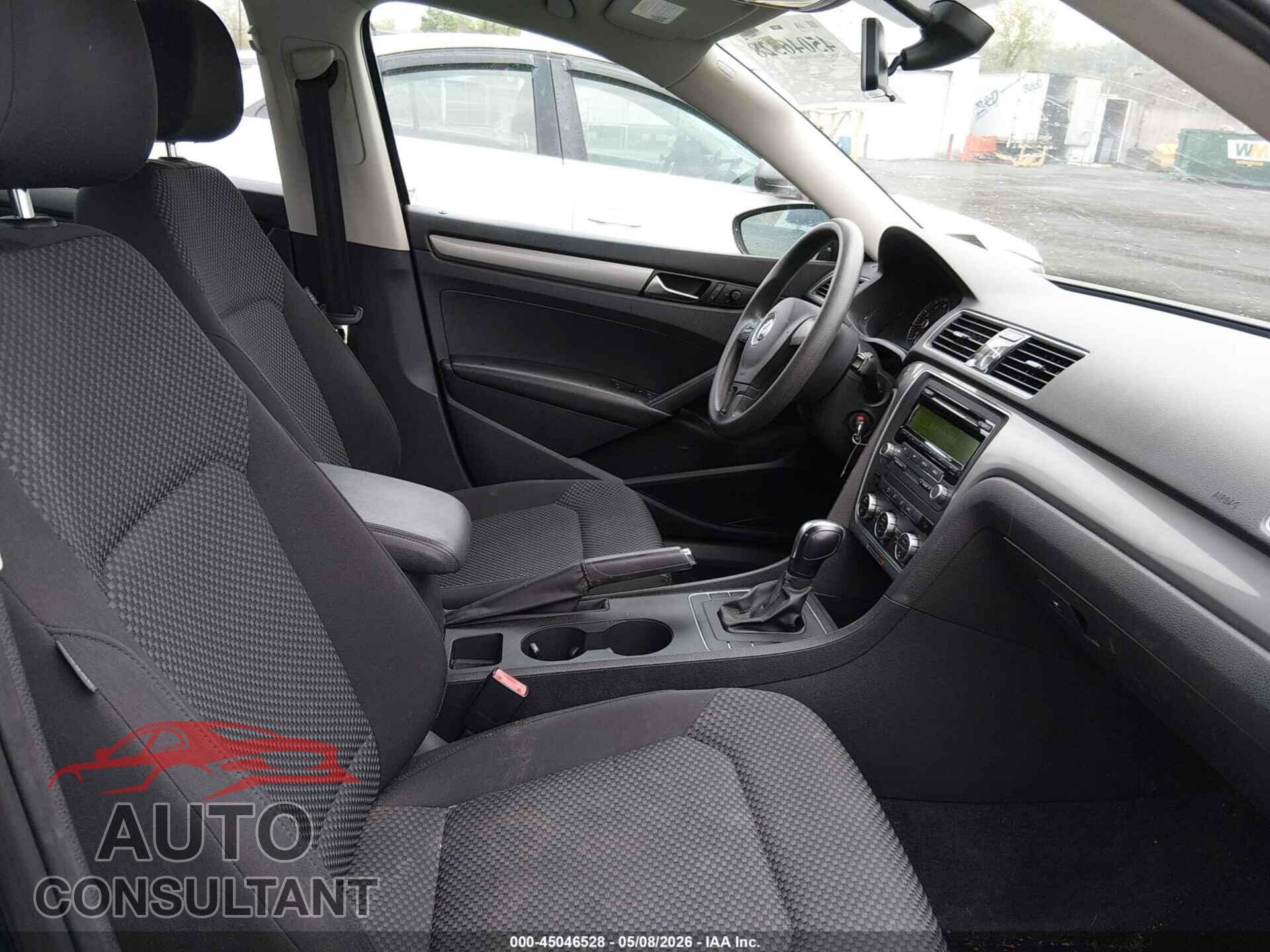 VOLKSWAGEN PASSAT 2012 - 1VWAP7A30CC072589