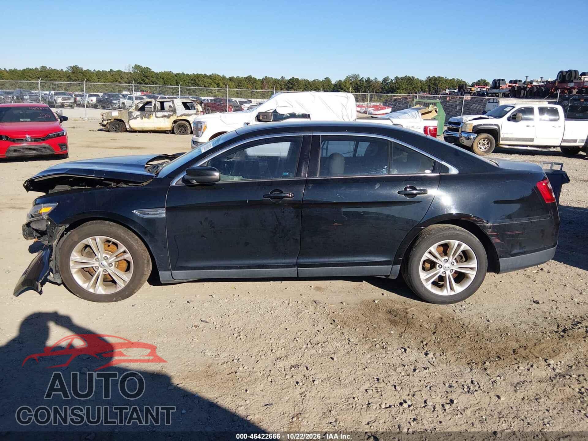 FORD TAURUS 2017 - 1FAHP2E84HG110261