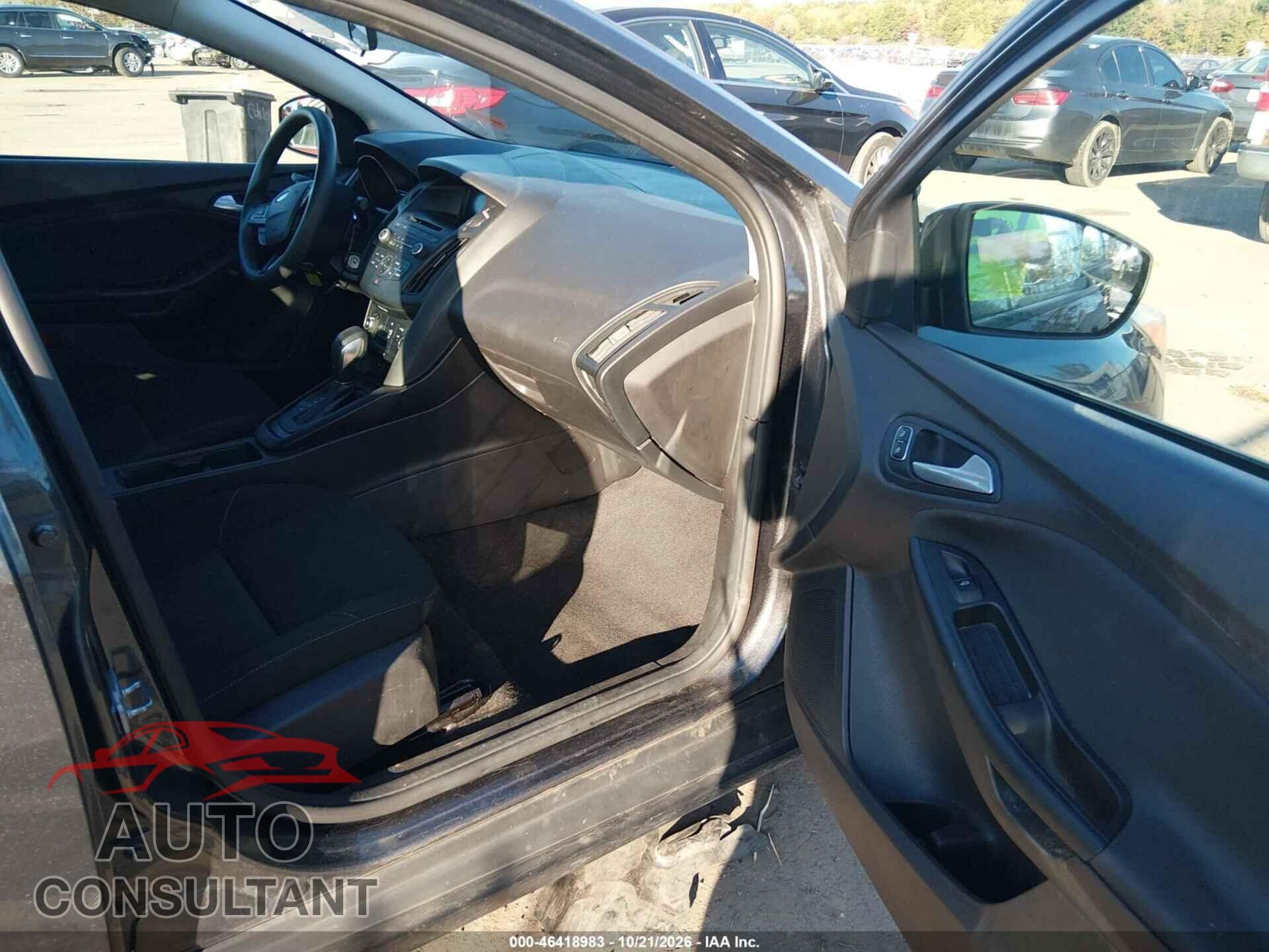 FORD FOCUS 2017 - 1FADP3F28HL311327