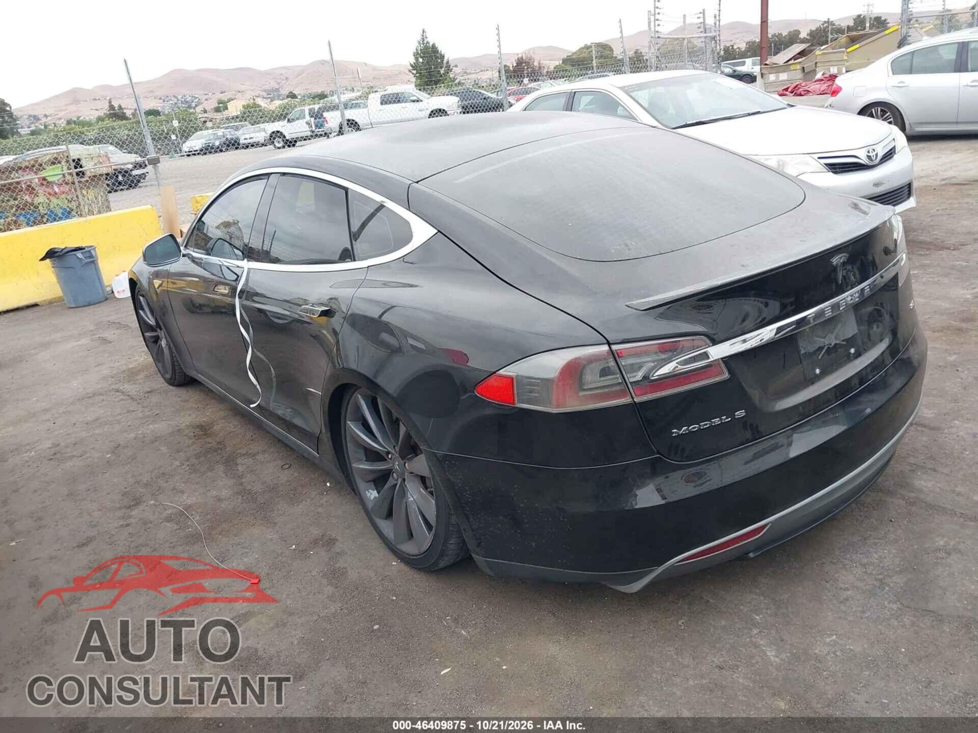 TESLA MODEL S 2013 - 5YJSA1CN1DFP09921