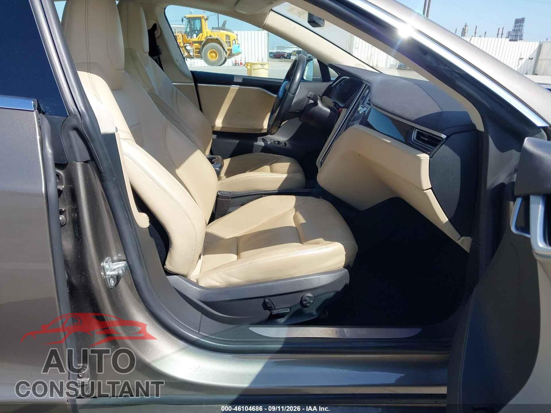TESLA MODEL S 2015 - 5YJSA1H2XFF098756