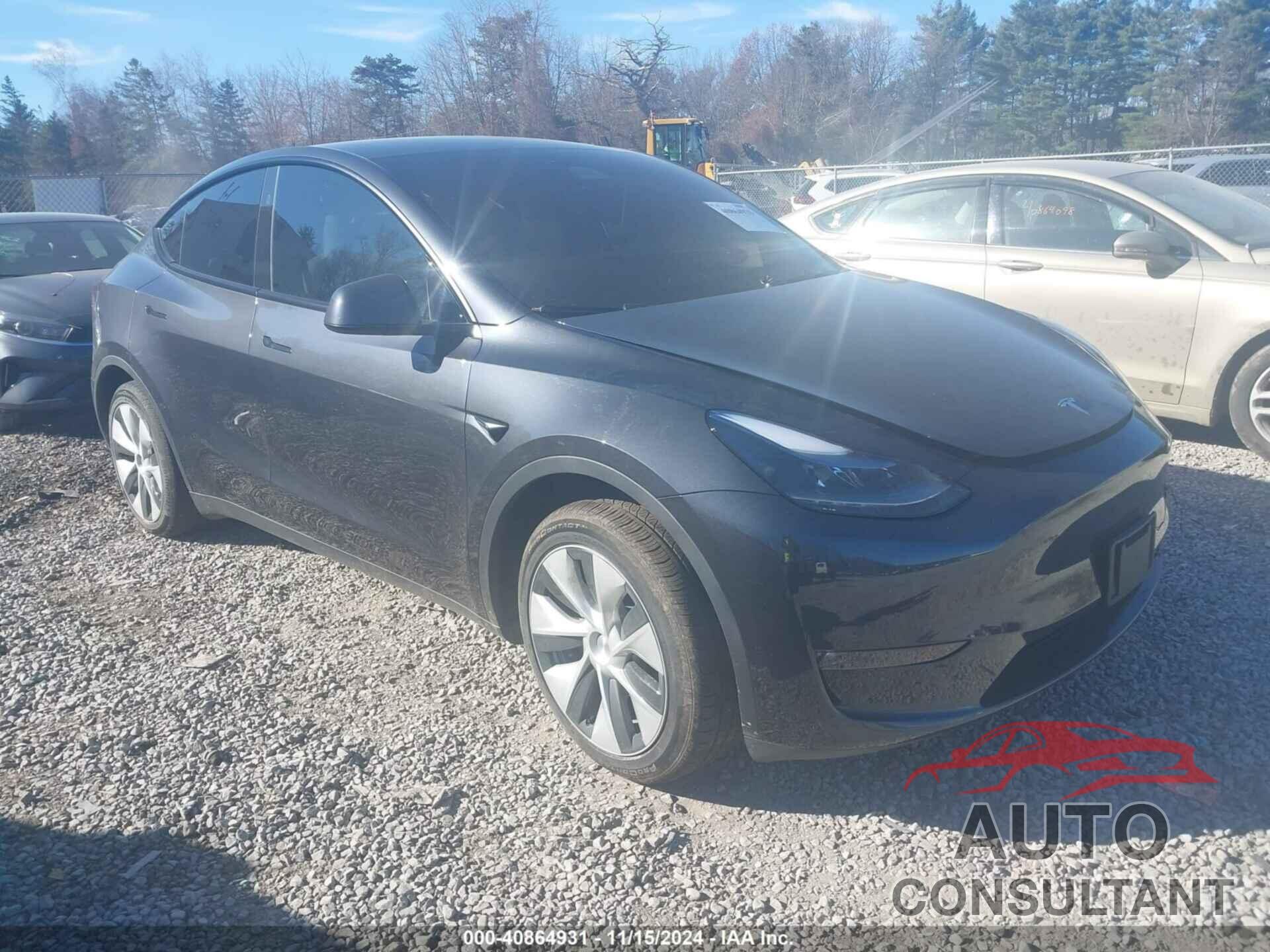 TESLA MODEL Y 2024 - 7SAYGDEE1RF036873