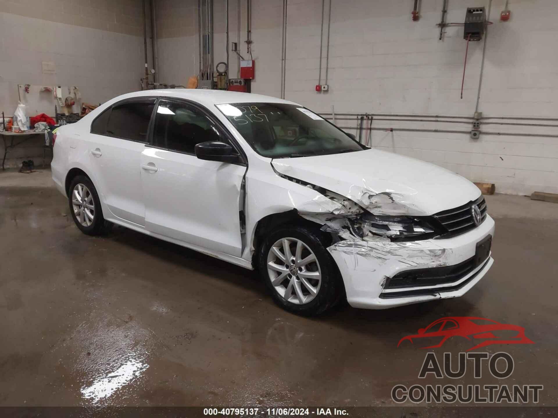 VOLKSWAGEN JETTA 2015 - 3VWD17AJ8FM340630