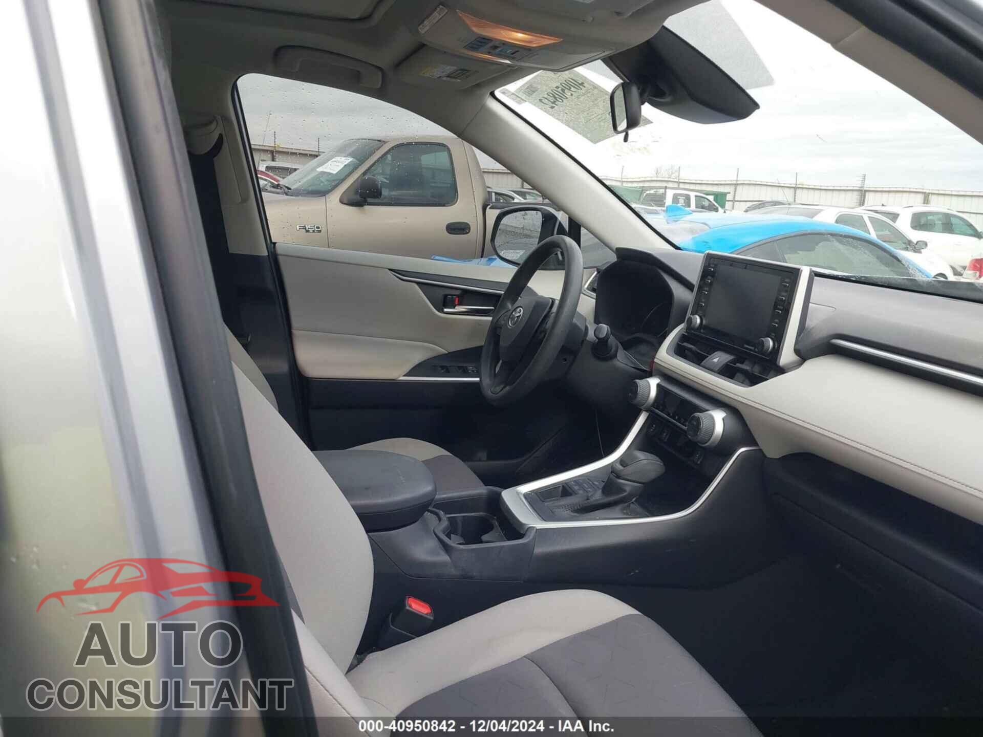 TOYOTA RAV4 2019 - JTMP1RFVXKD016186