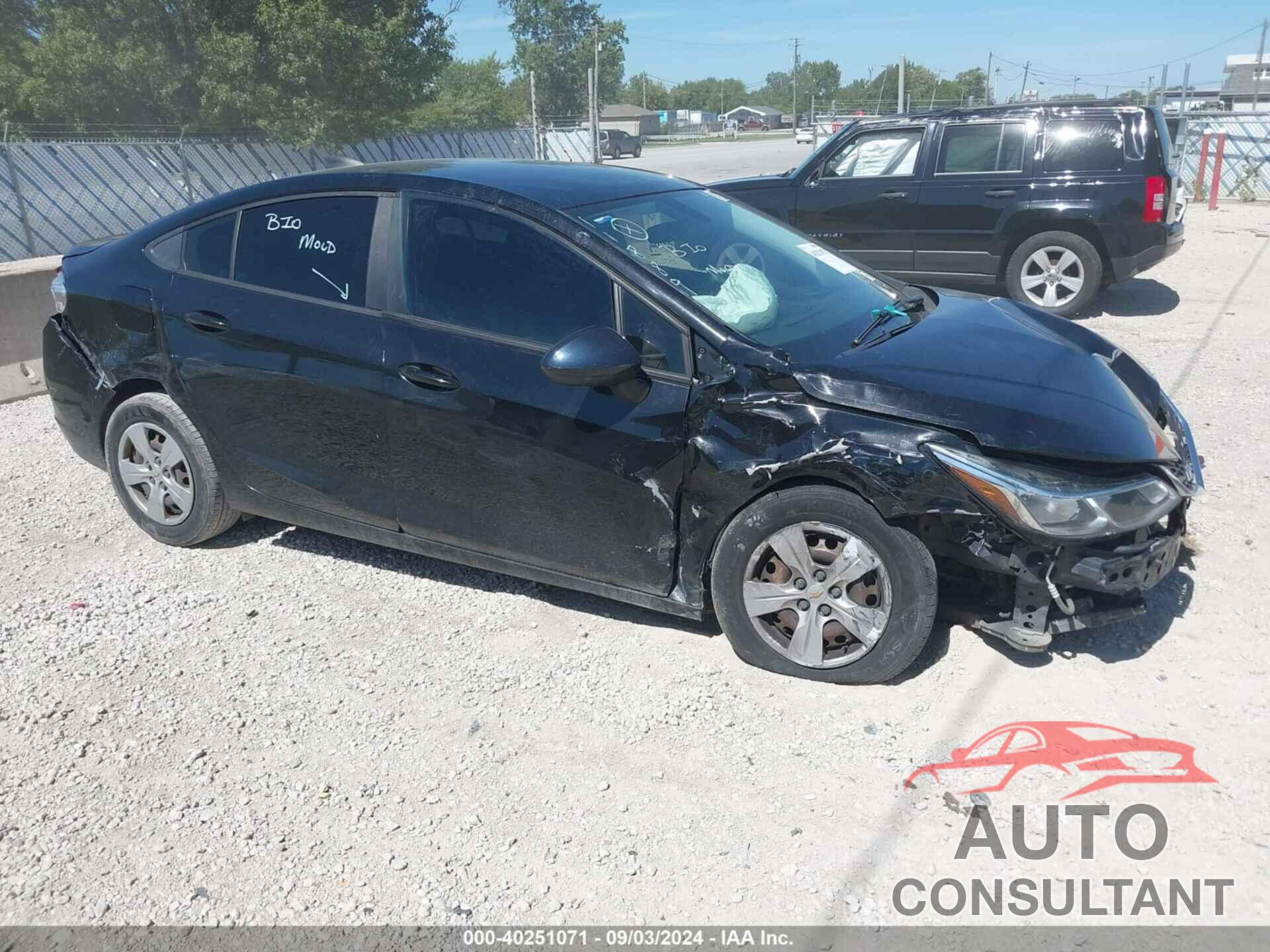 CHEVROLET CRUZE 2018 - 1G1BC5SM4J7118891