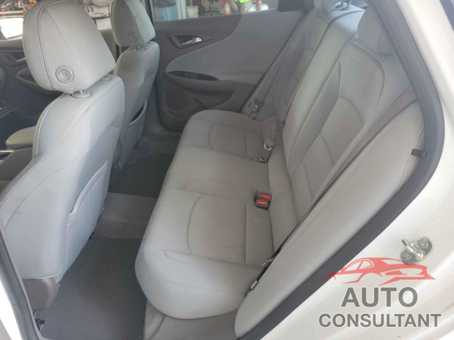CHEVROLET MALIBU 2020 - 1G1ZC5STXLF082090