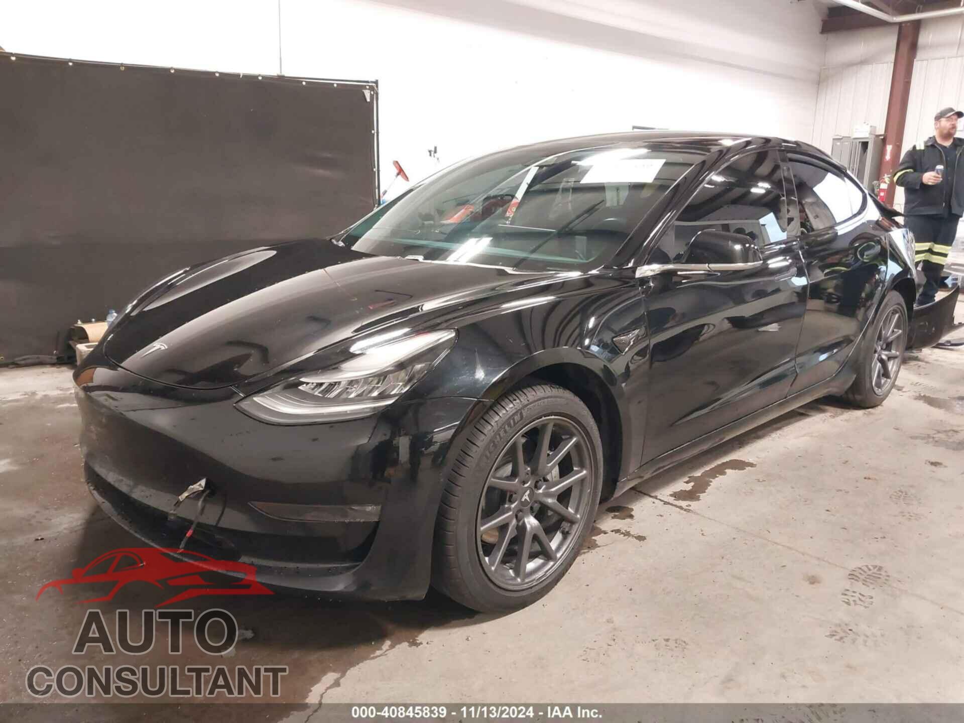 TESLA MODEL 3 2019 - 5YJ3E1EB6KF384952