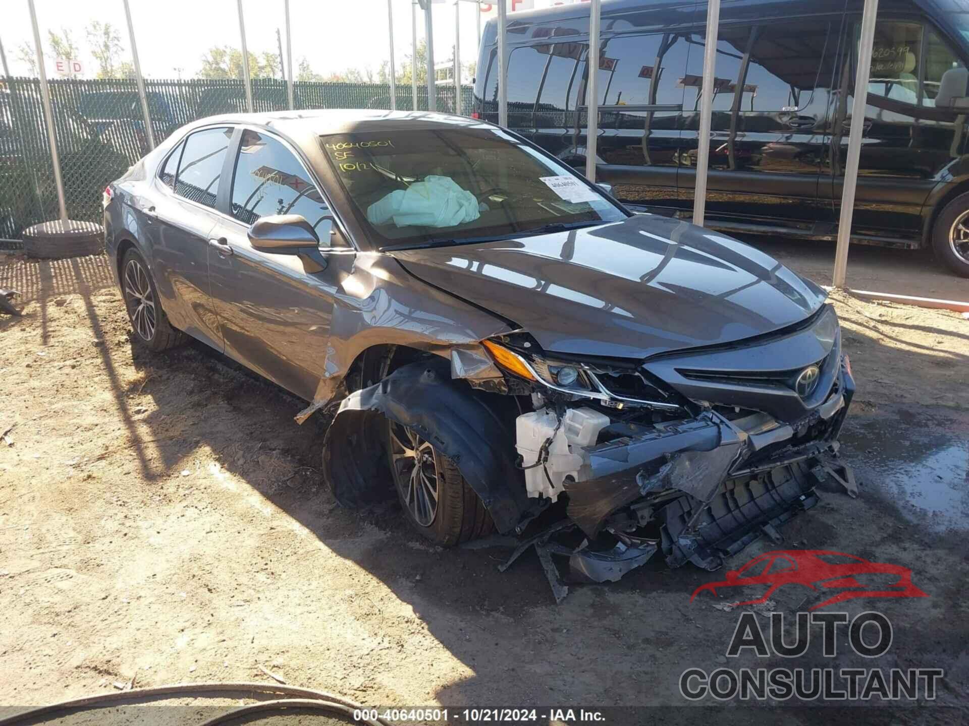 TOYOTA CAMRY 2018 - 4T1B11HK9JU669519